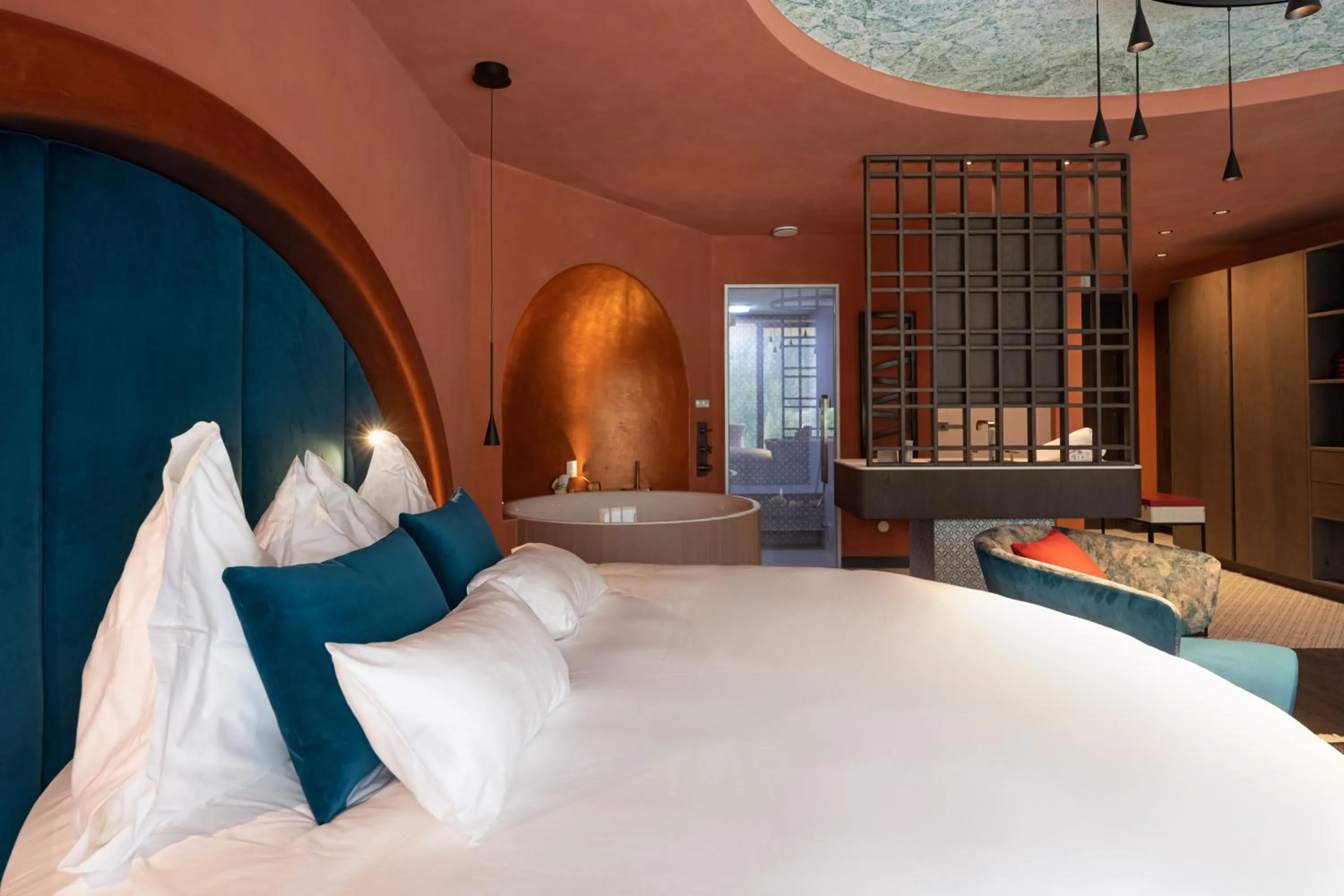 Photo of the whole room, Bed in Latemar - Hotel Suites Spa