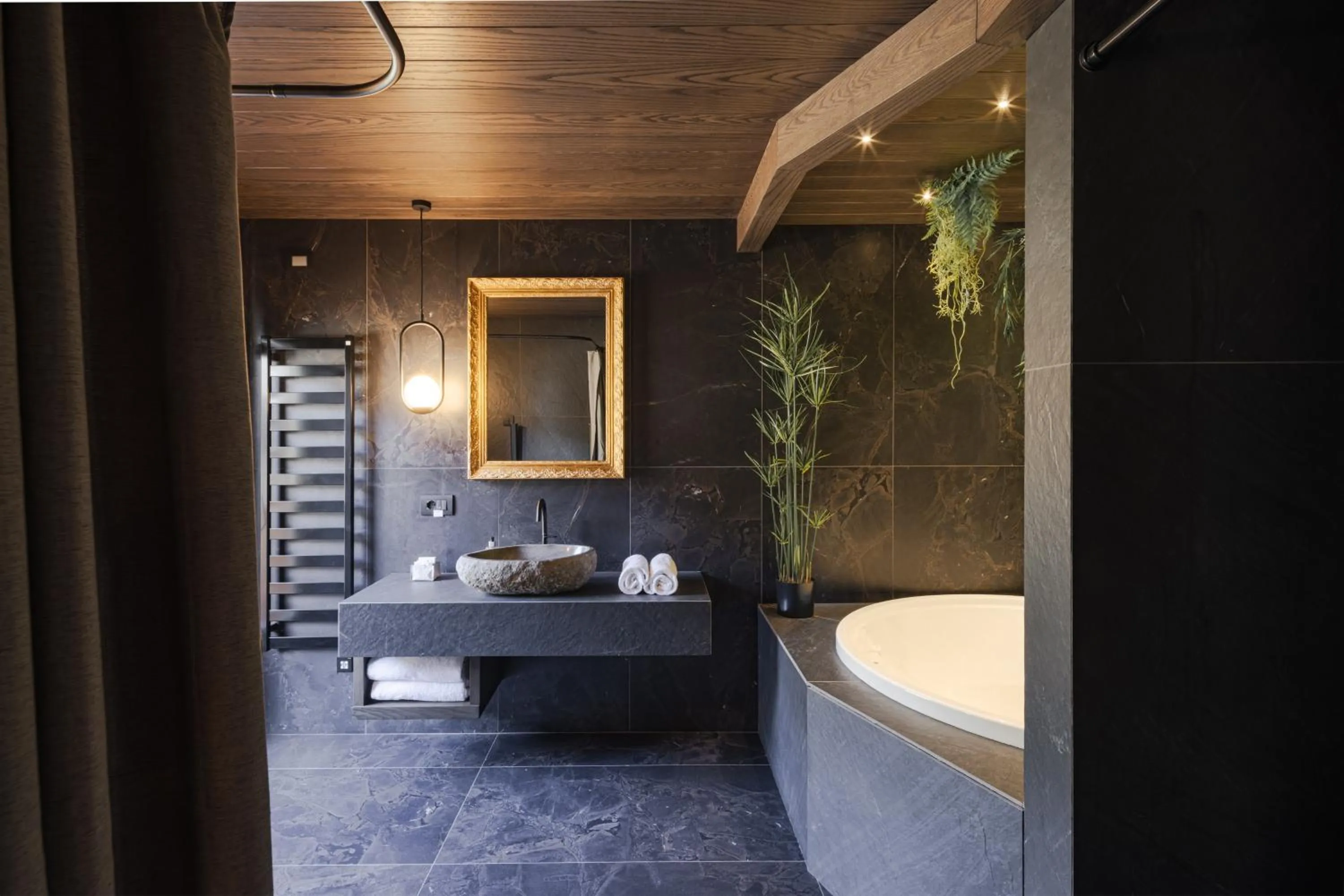 Bathroom in Latemar - Hotel Suites Spa