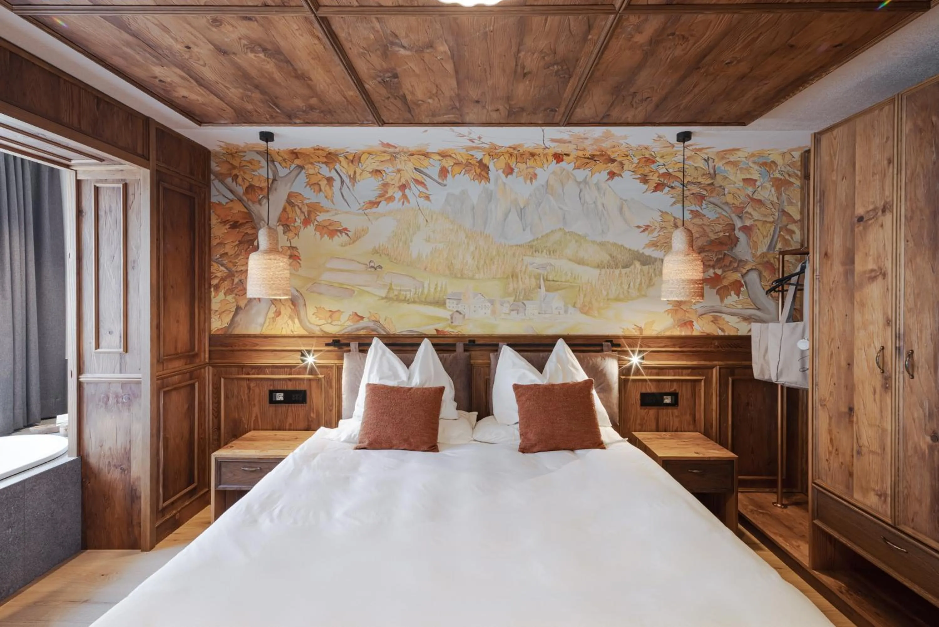 Bedroom, Bed in Latemar - Hotel Suites Spa