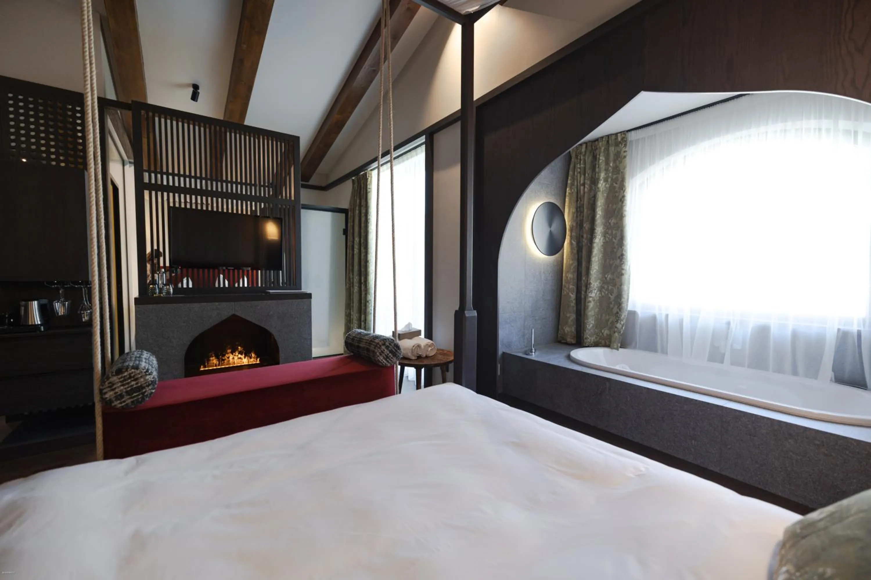 Bed in Latemar - Hotel Suites Spa