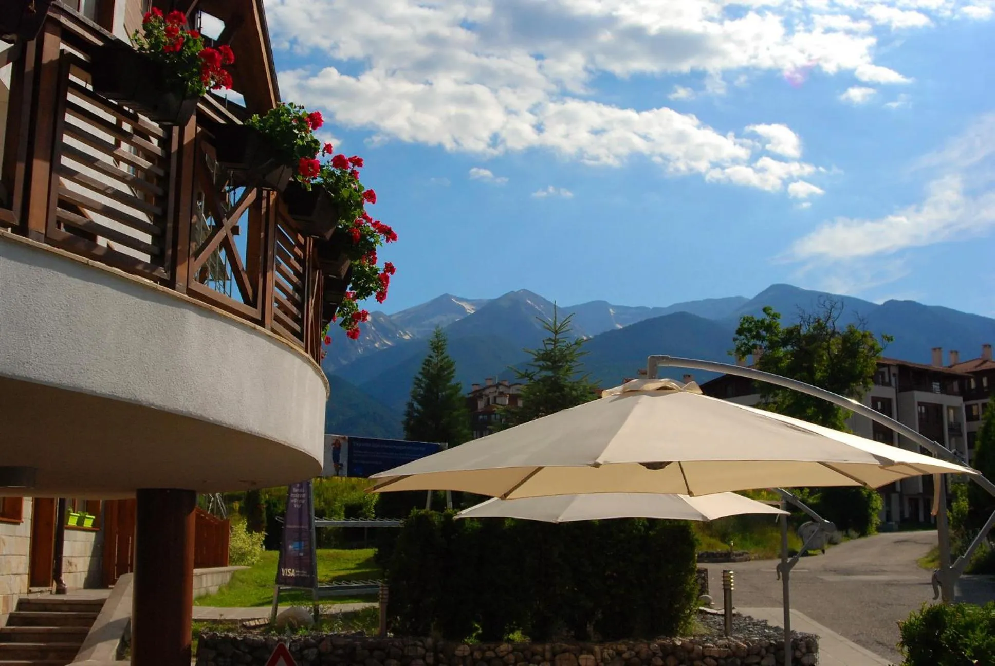 Natural landscape in White Lavina - Ski, Bike, Hike