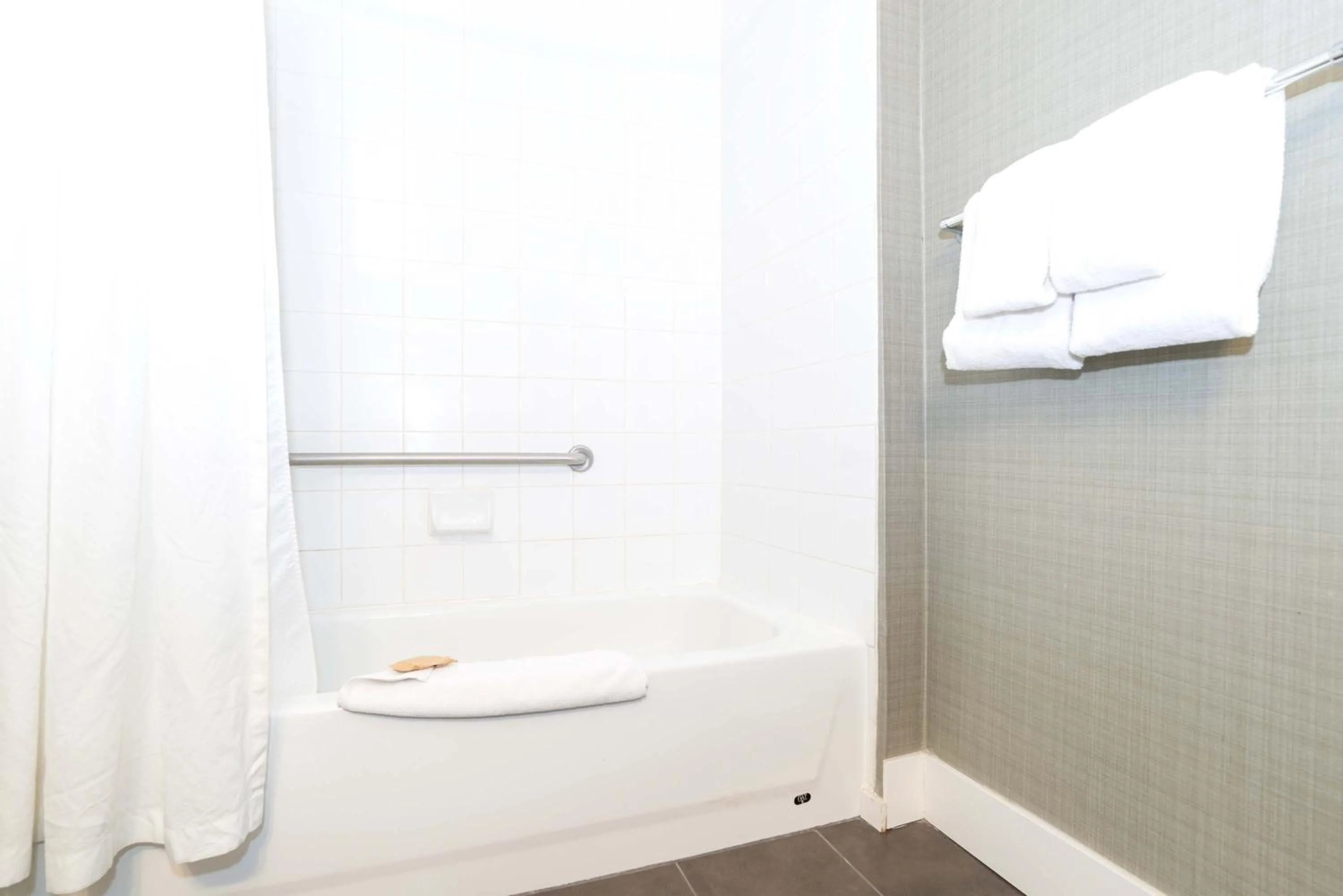 Bathroom in Sandman Hotel Saskatoon