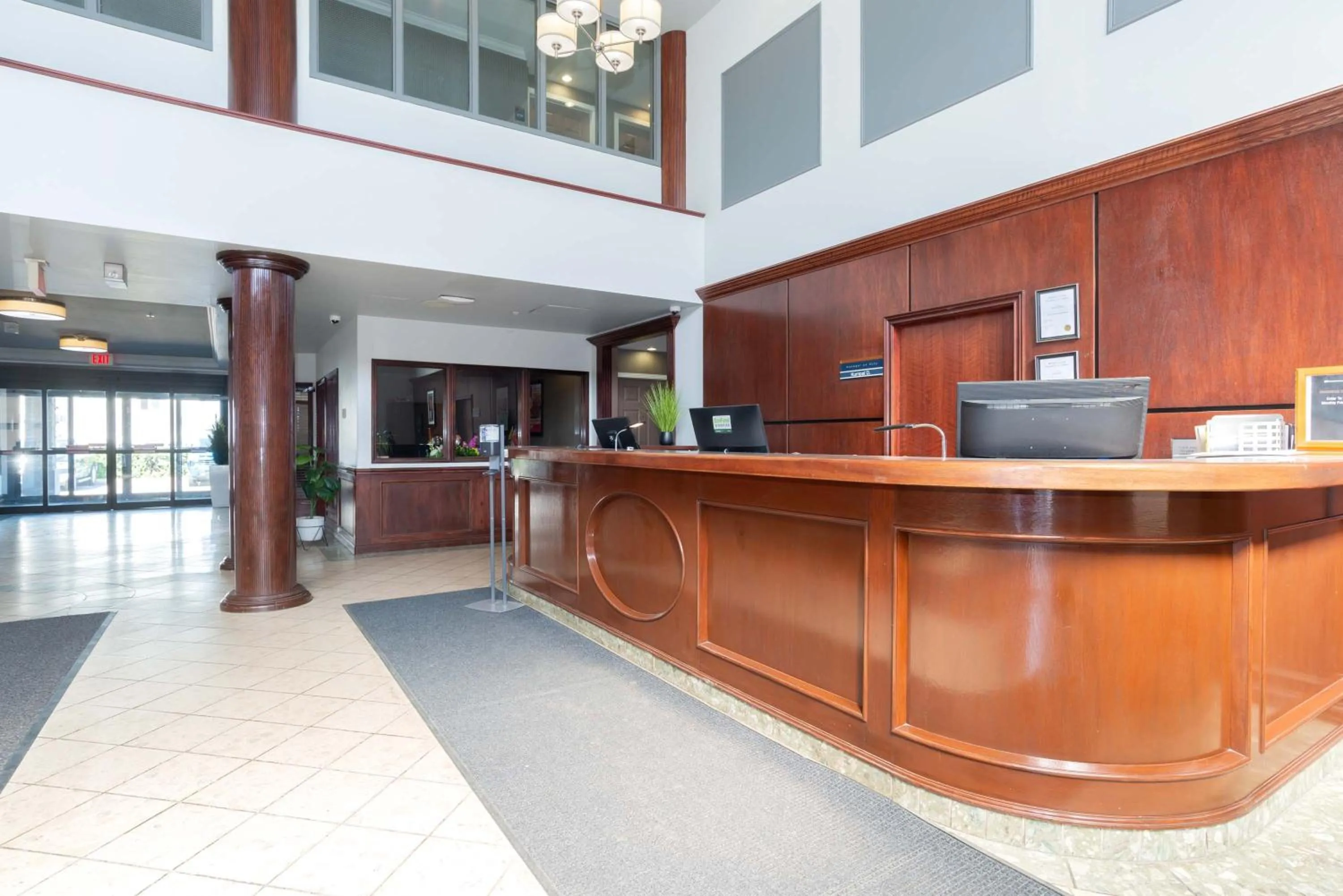 Facade/entrance in Sandman Hotel Saskatoon