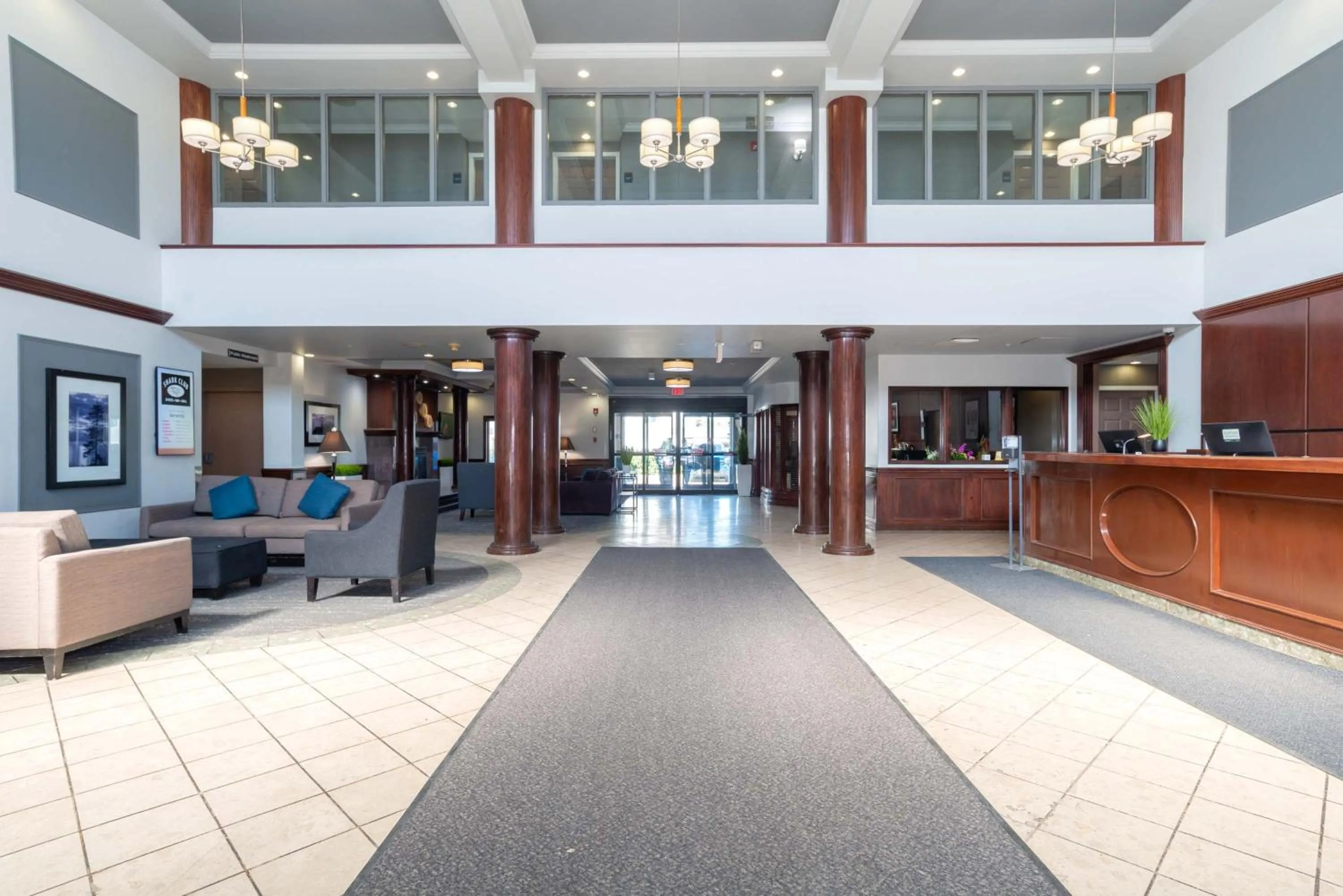 Facade/entrance in Sandman Hotel Saskatoon