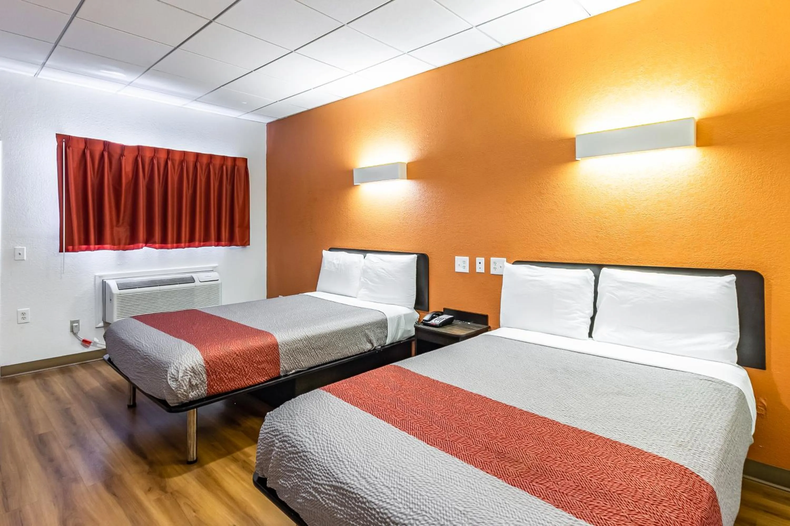 Motel 6 Elizabeth - Newark Liberty International Airport