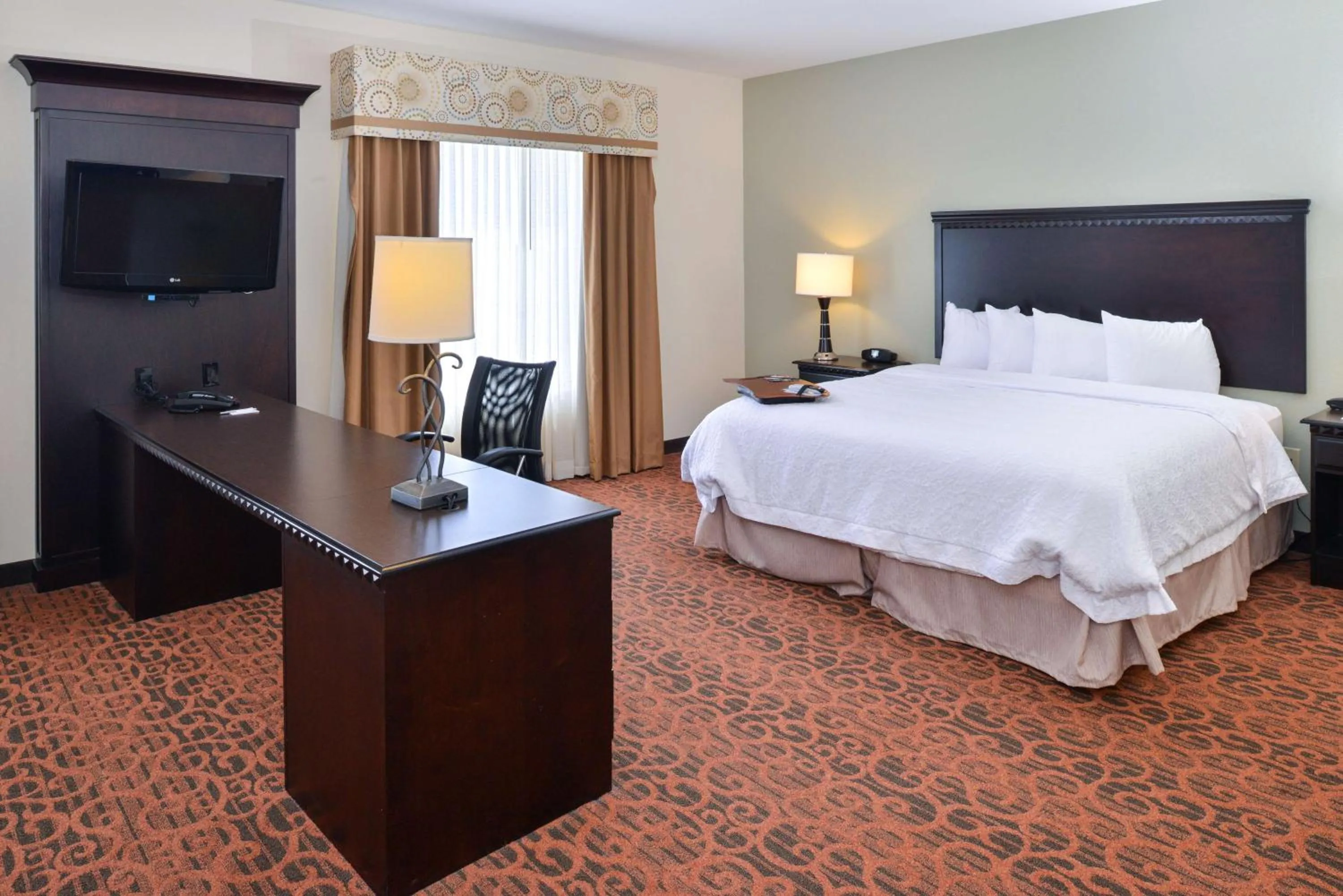 Bed in Hampton Inn Pecos