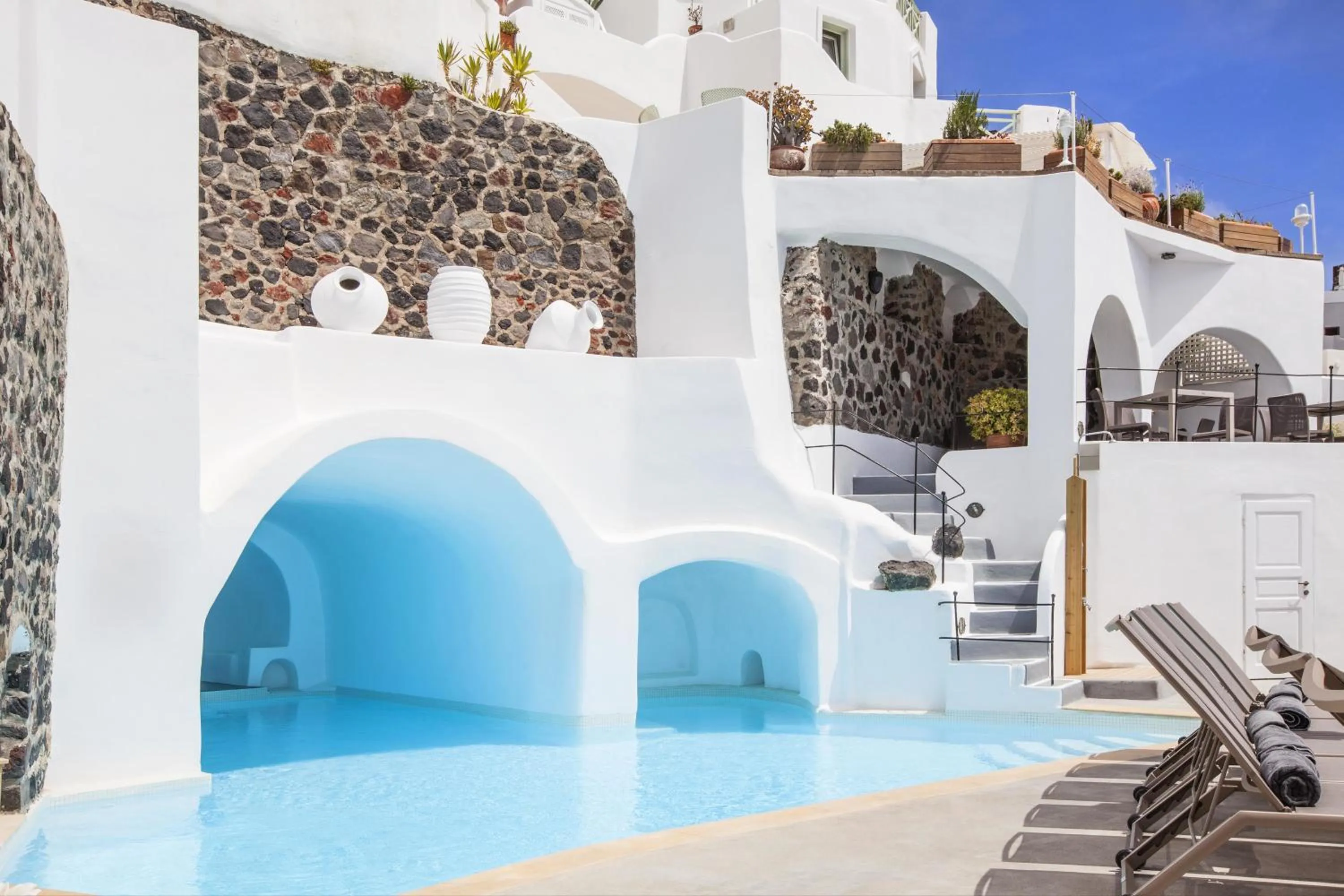 Property building in Esperas