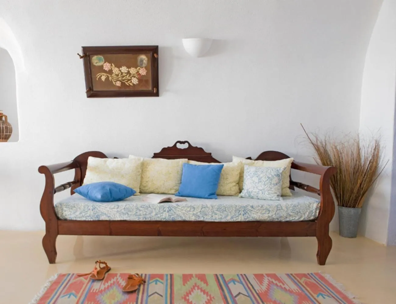 Seating area, Bed in Esperas