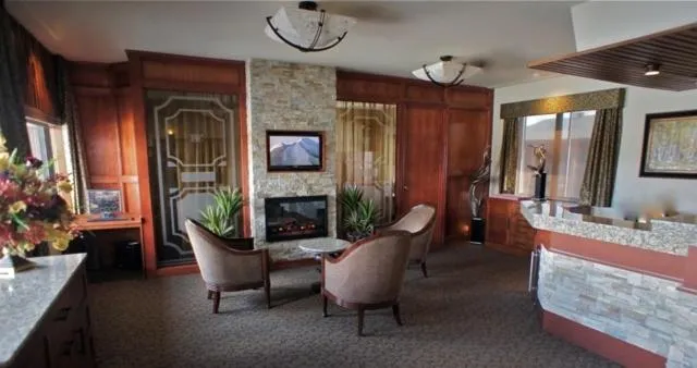 Communal lounge/ TV room in Motel Du Chevalier