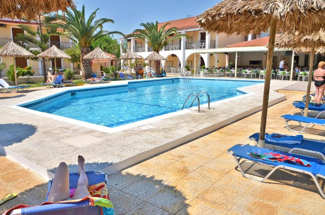 Swimming pool in Sunny Garden Hotel