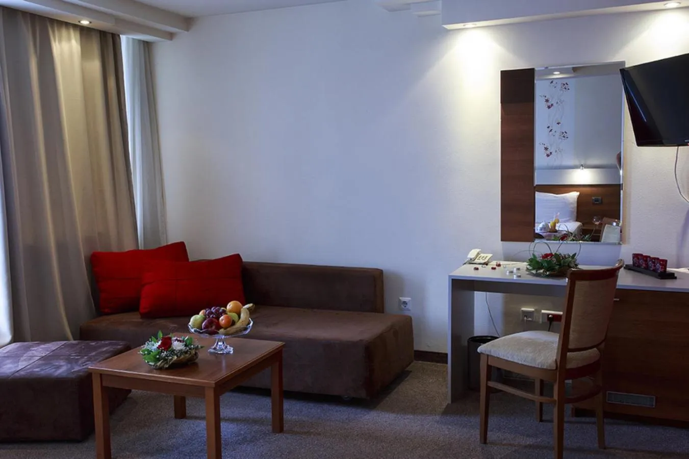 Photo of the whole room in Hotel Forum - Free Parking for cars