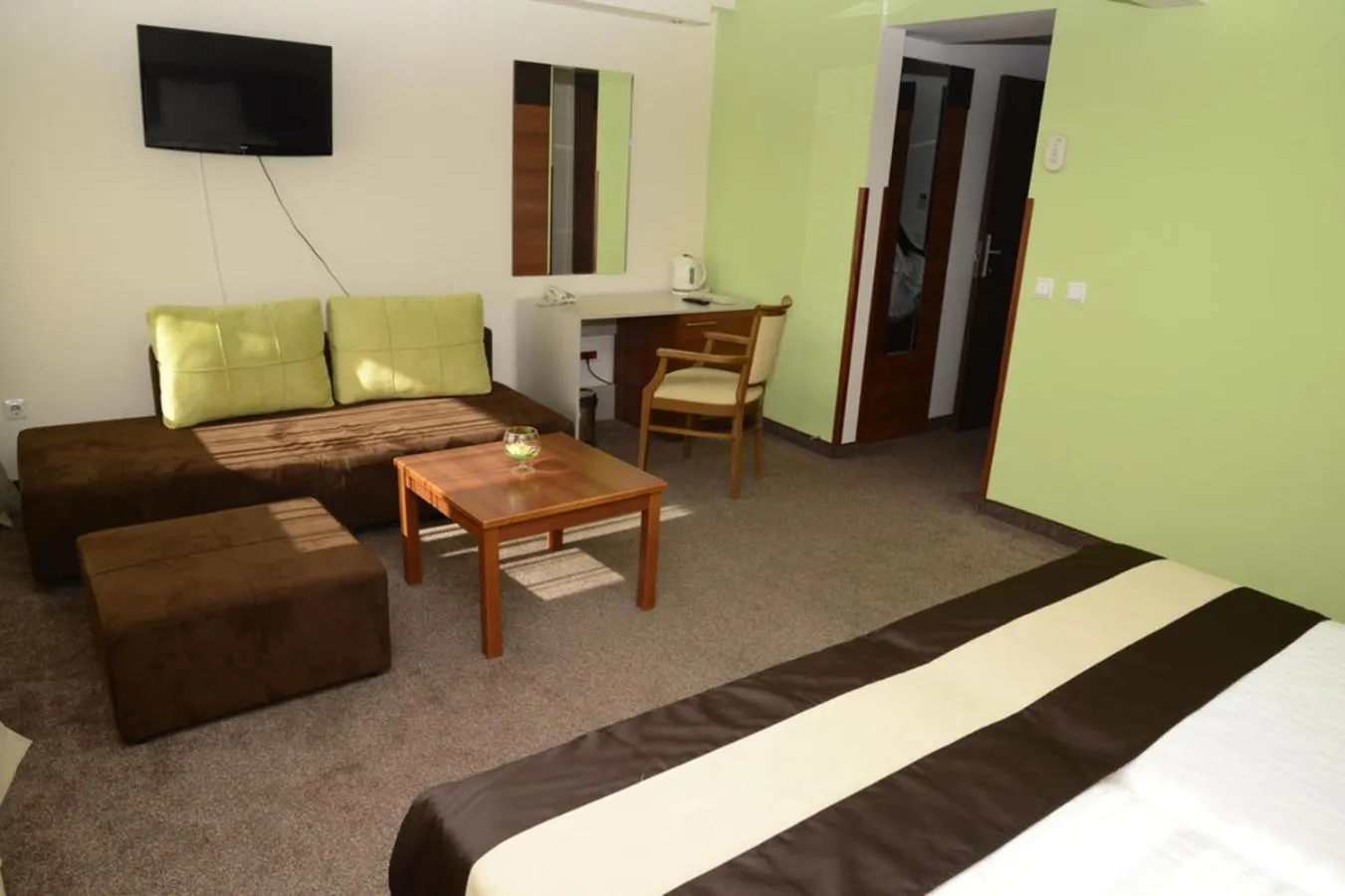Living room, Bed in Hotel Forum - Free Parking for cars