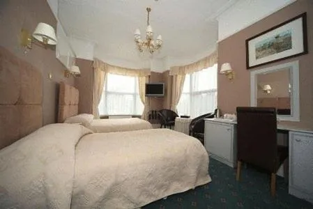 Photo of the whole room, Bed in Eskdale Lodge