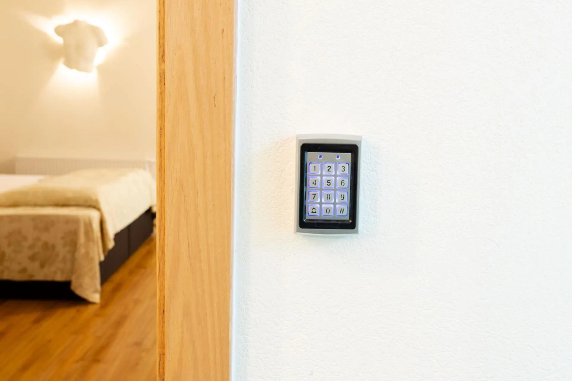 Property building, Bed in S'Matt Bob