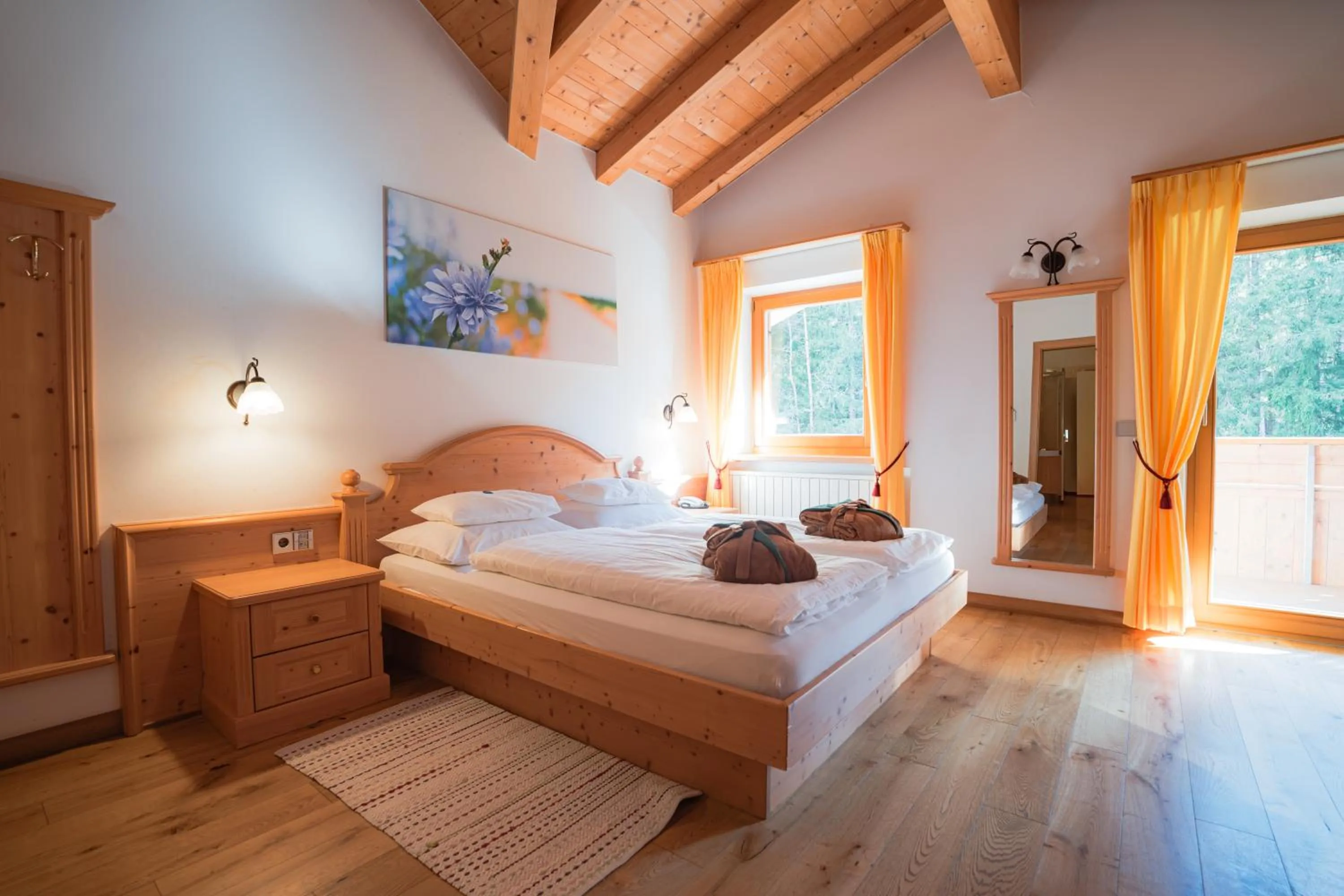 Photo of the whole room, Bed in Hotel Weiher Green Lake