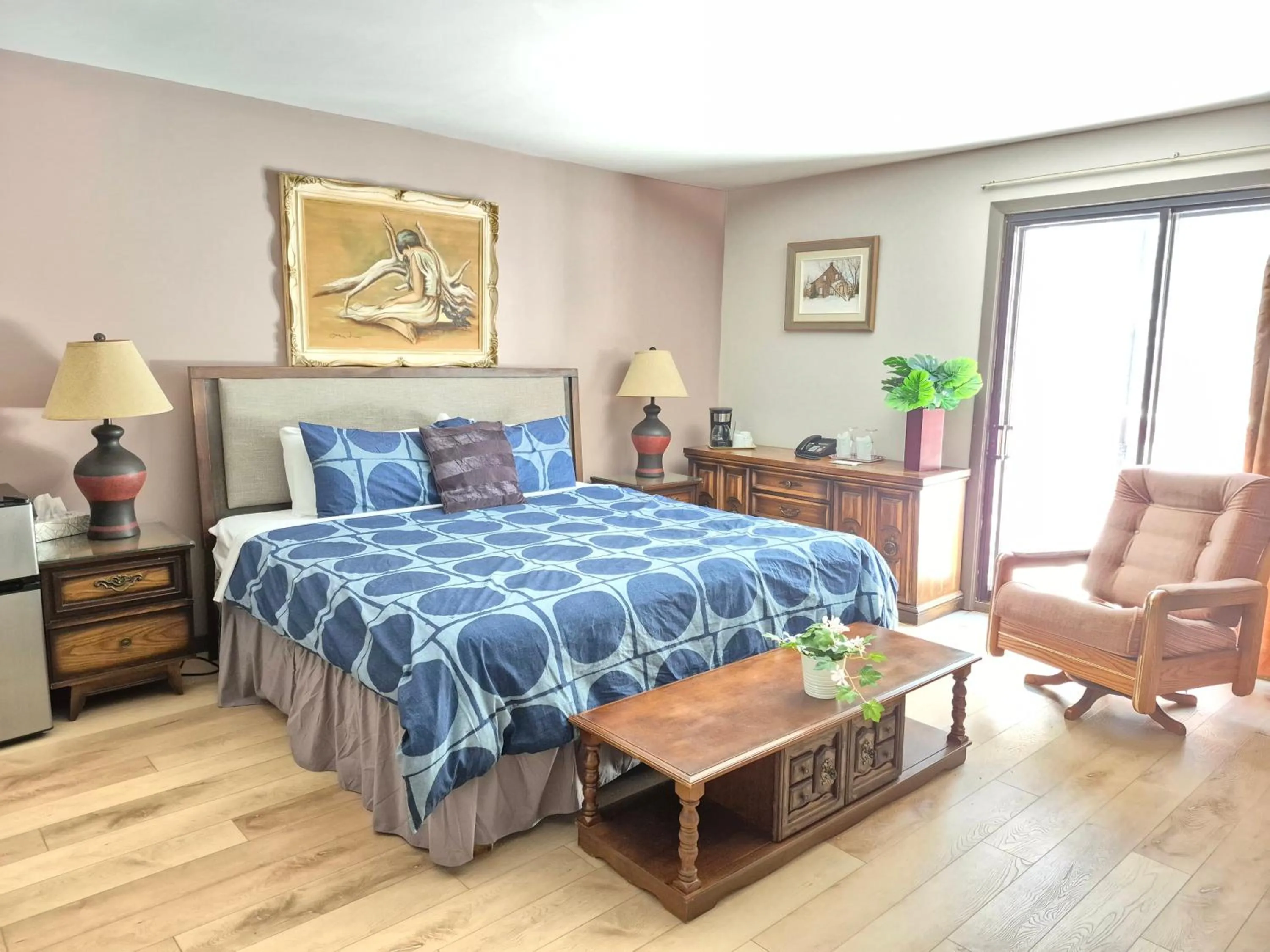 Bed in Motel Le Radisson de Val-David