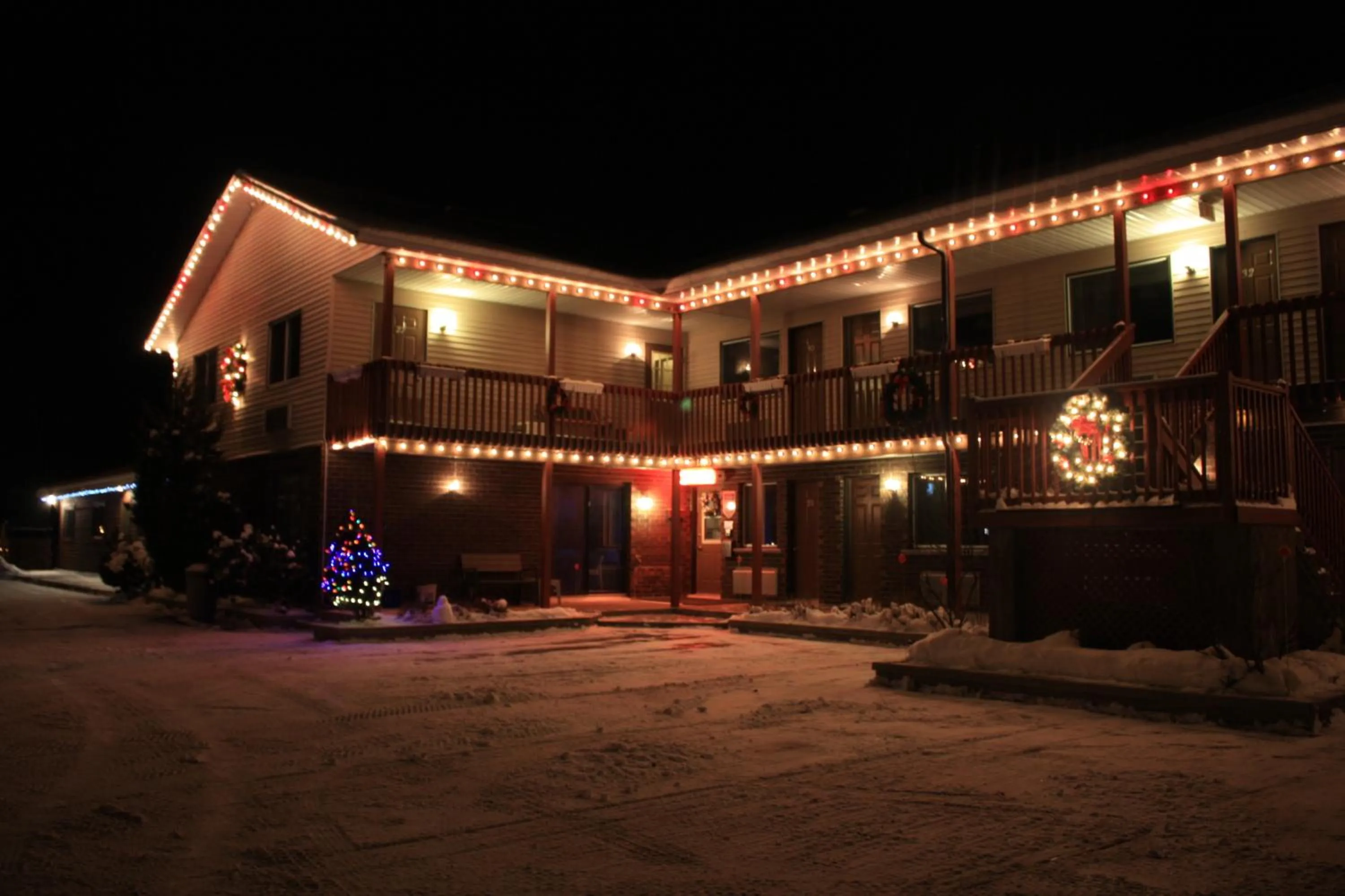 Facade/entrance in Motel Le Radisson de Val-David