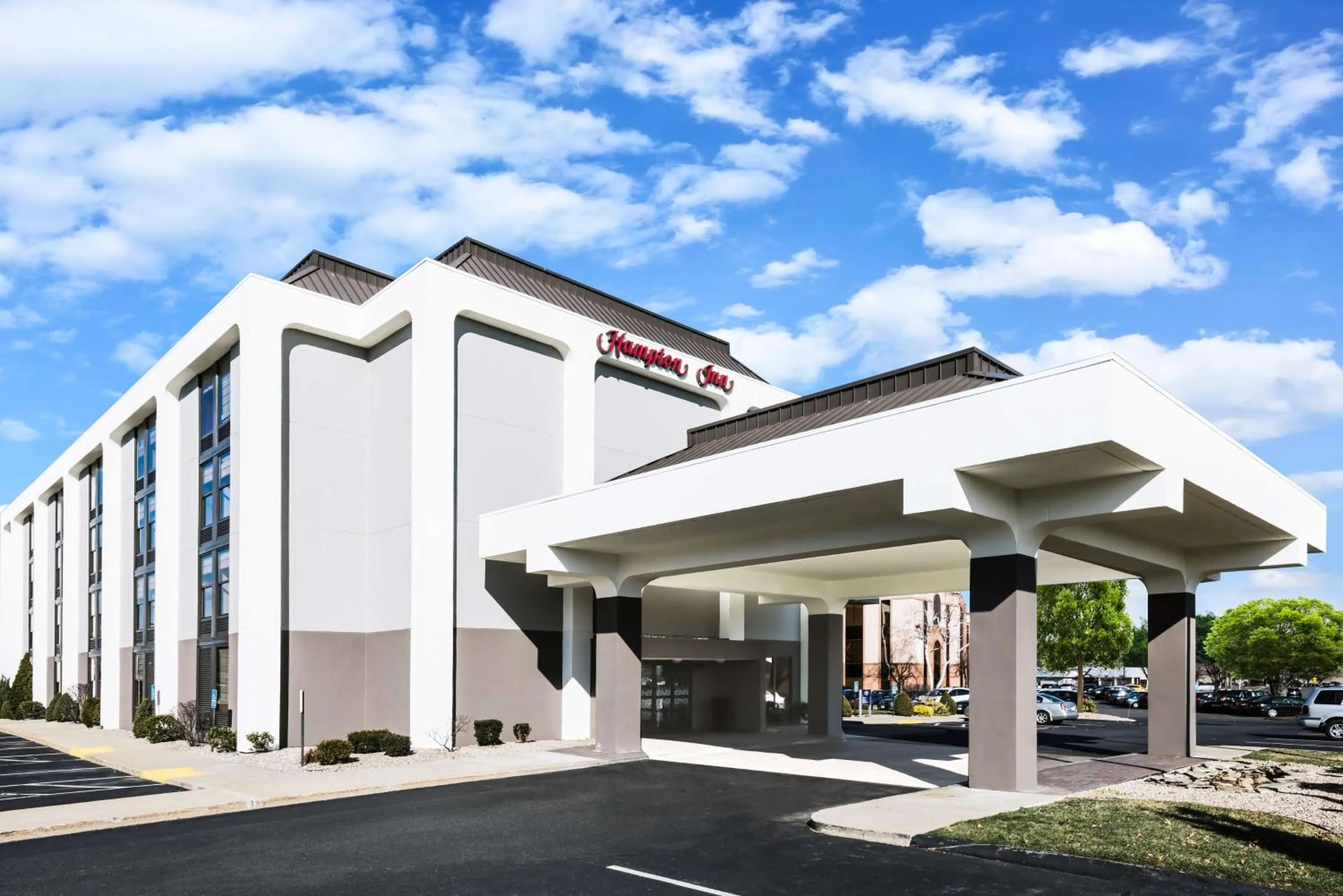 Property building in Hampton Inn West Springfield