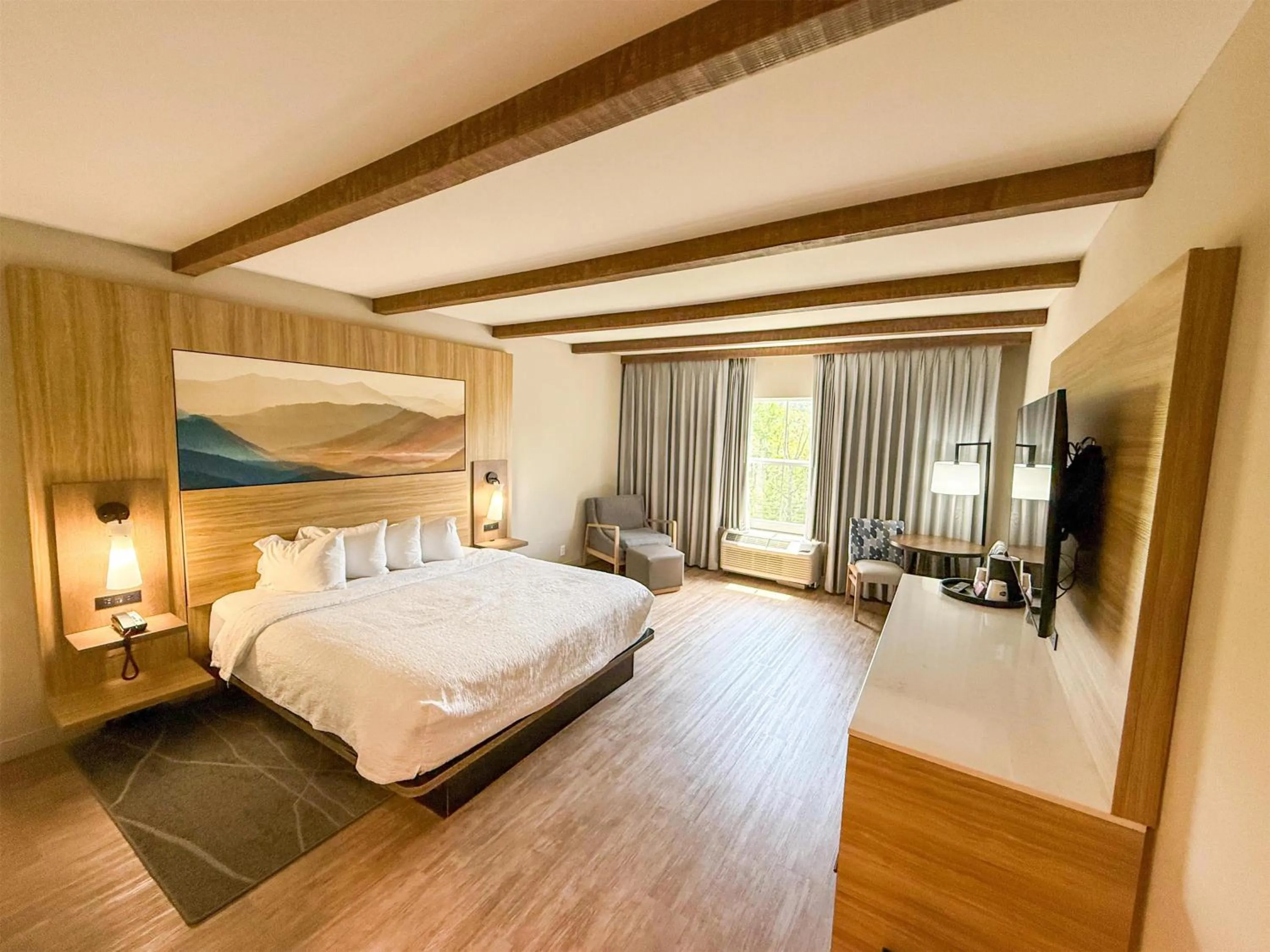 Bed in Hampton Inn & Suites Cashiers - Sapphire Valley