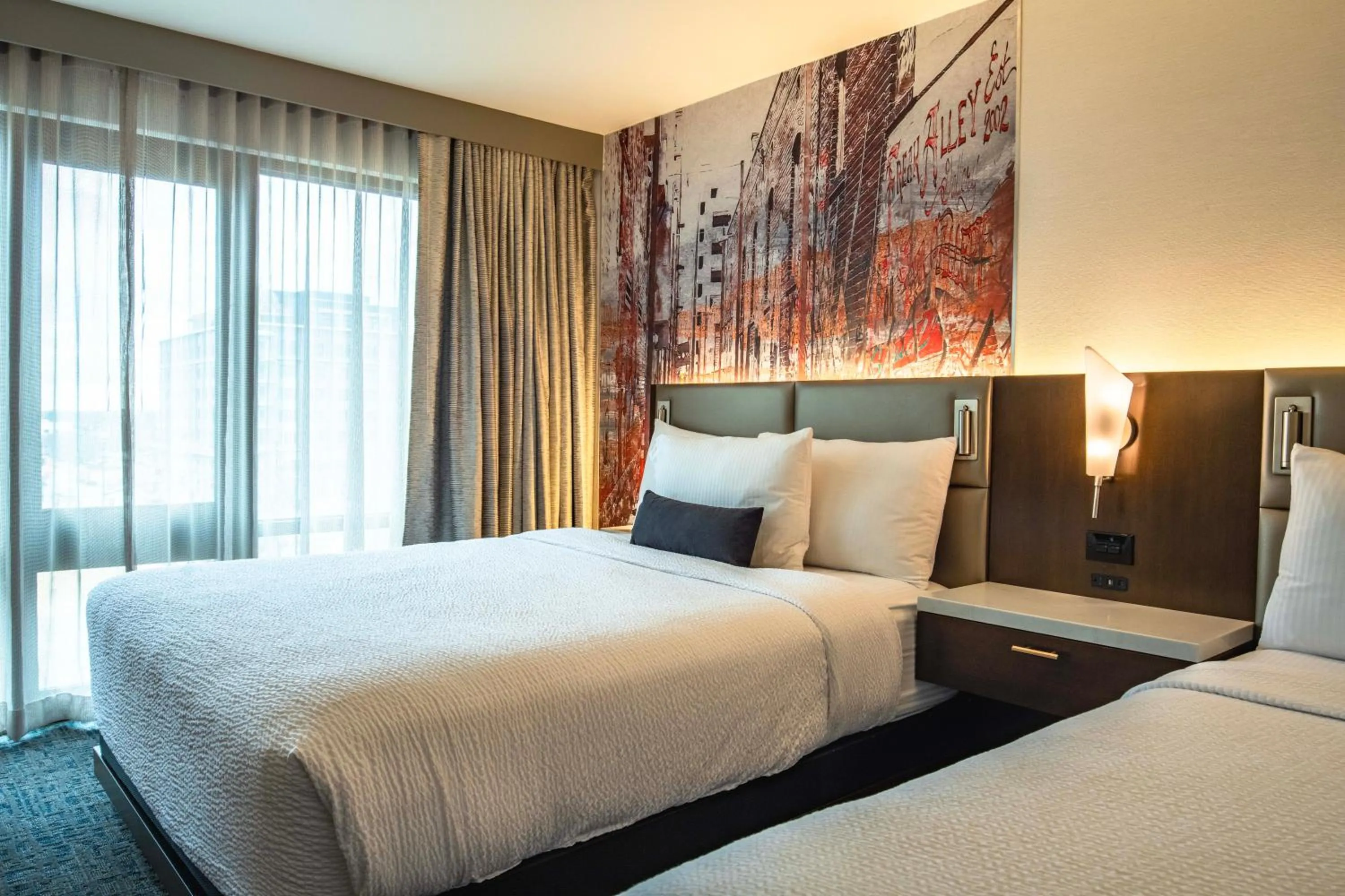 Bedroom, Bed in Hotel 43 Boise