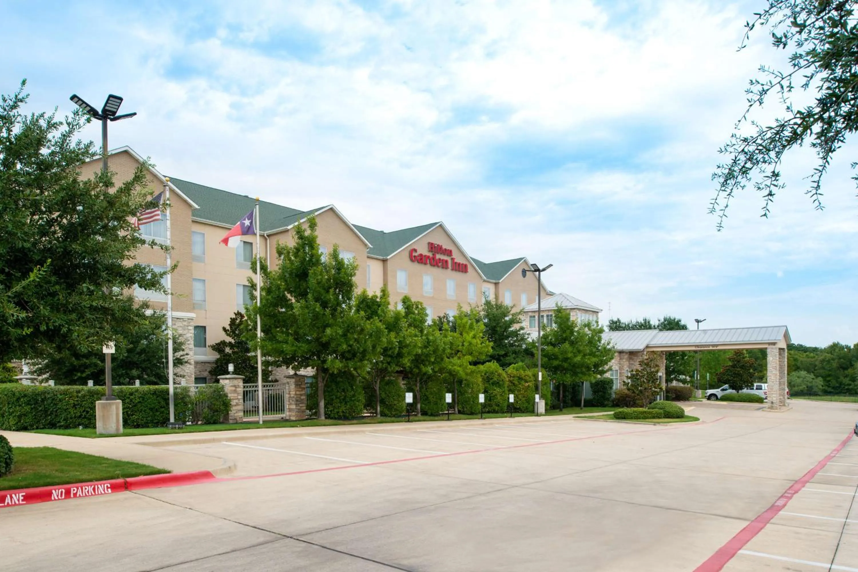 Property building in Hilton Garden Inn Denton