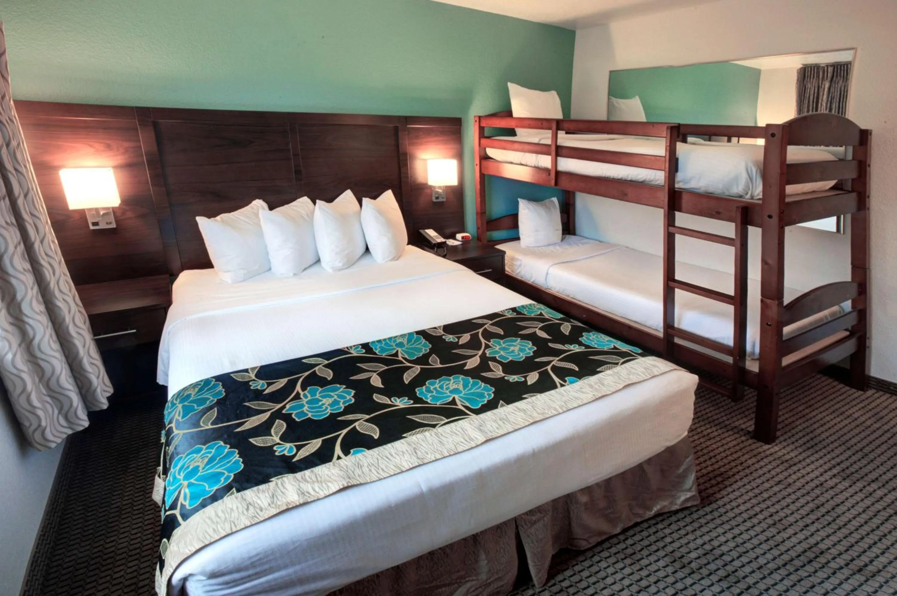 Photo of the whole room, Bed in Baymont by Wyndham Keystone Near Mt. Rushmore