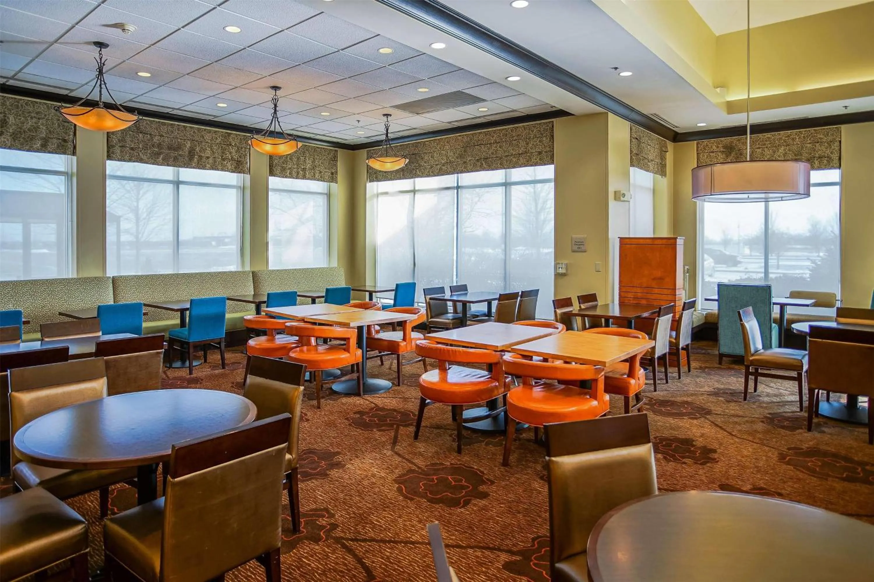 Restaurant/places to eat in Wyndham Garden Kankakee