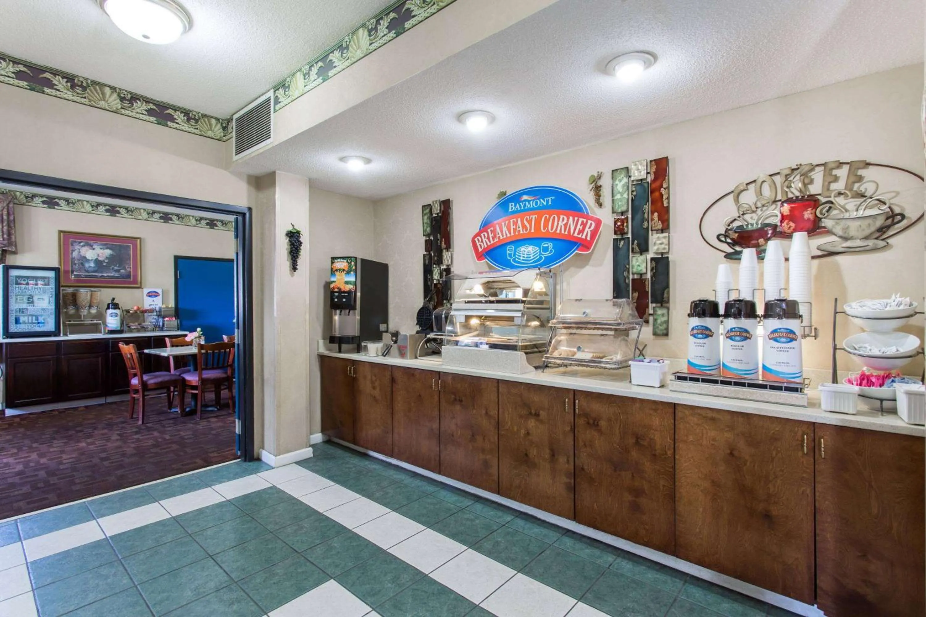 Breakfast in Baymont by Wyndham Manning