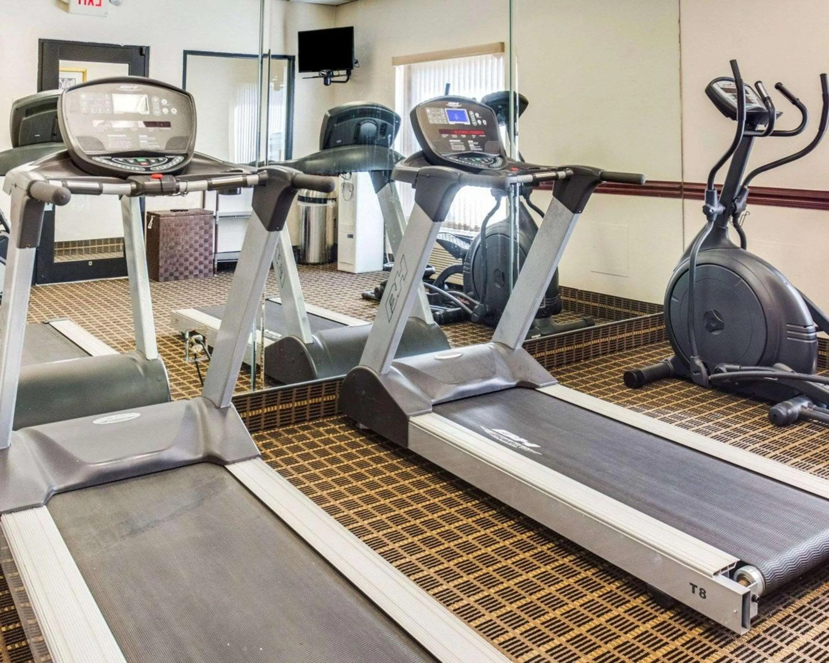 Fitness centre/facilities in Clarion Inn Fredericksburg North