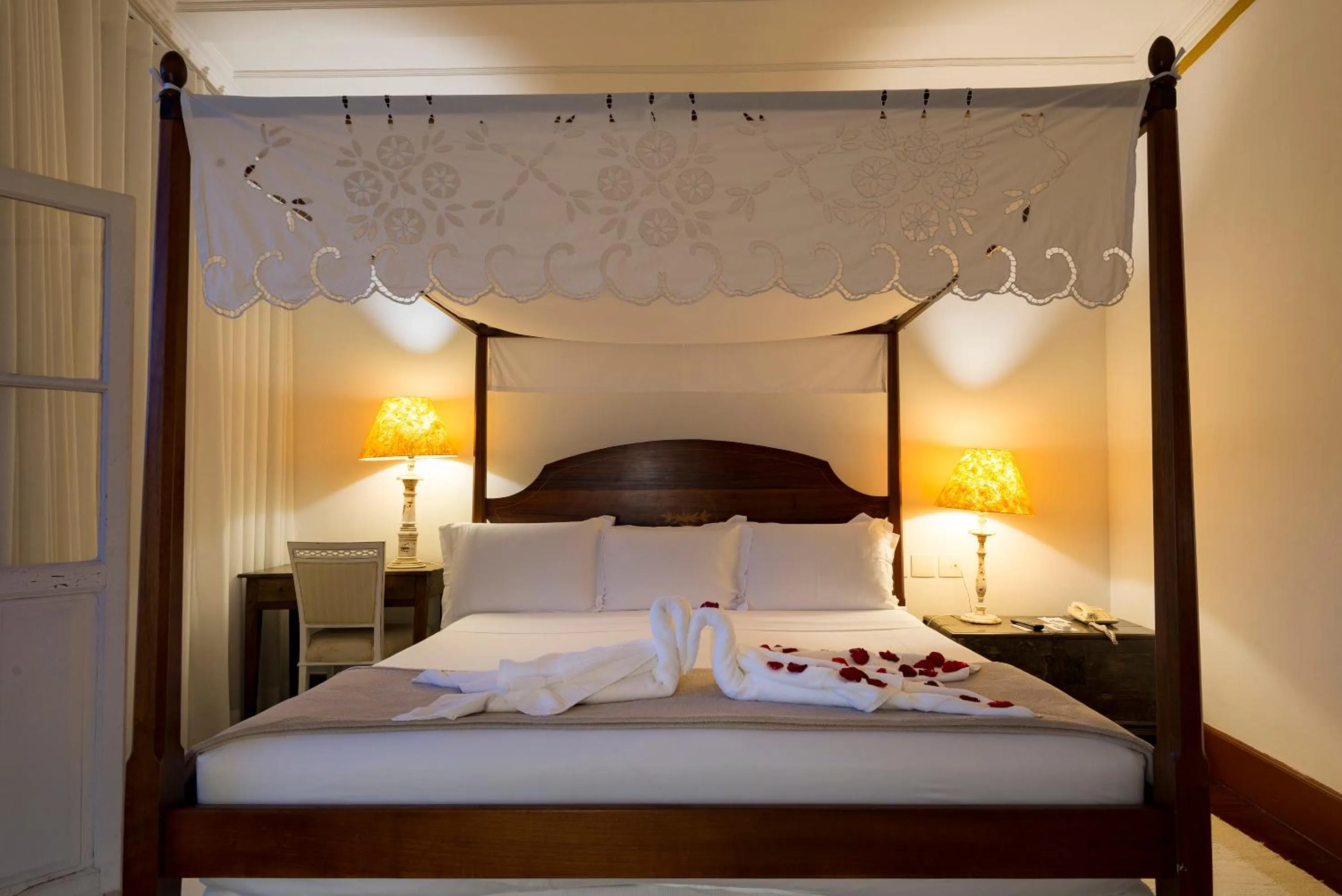 Bed in Hotel Solar do Rosário