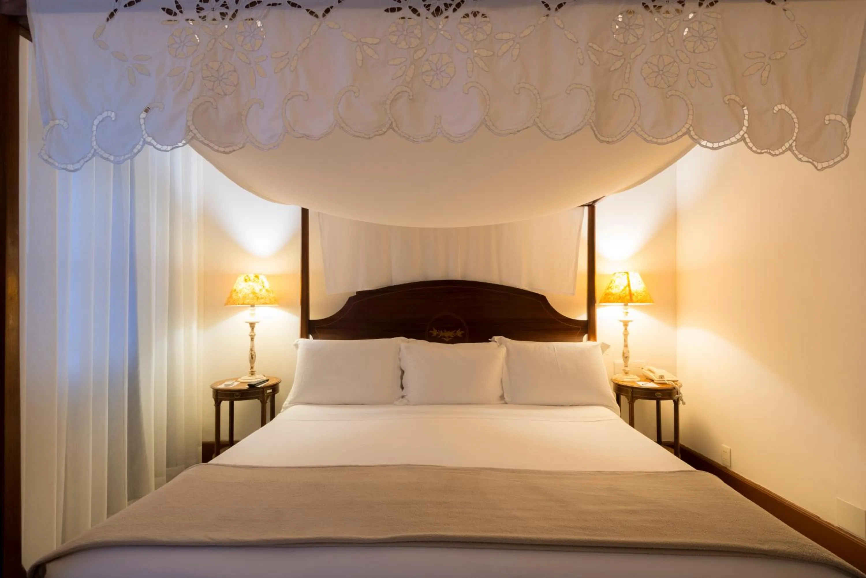 Bed in Hotel Solar do Rosário