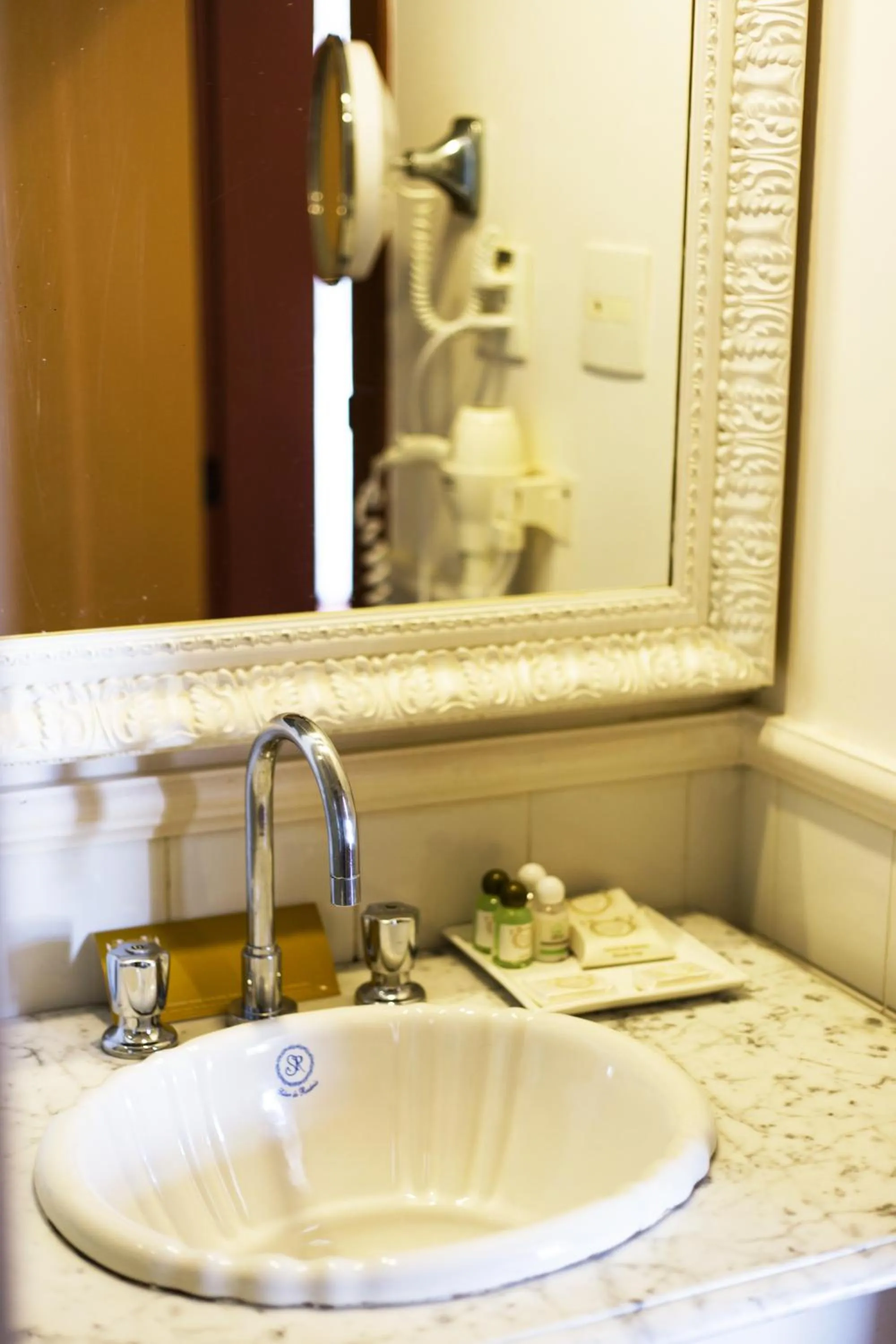 Bathroom in Hotel Solar do Rosário