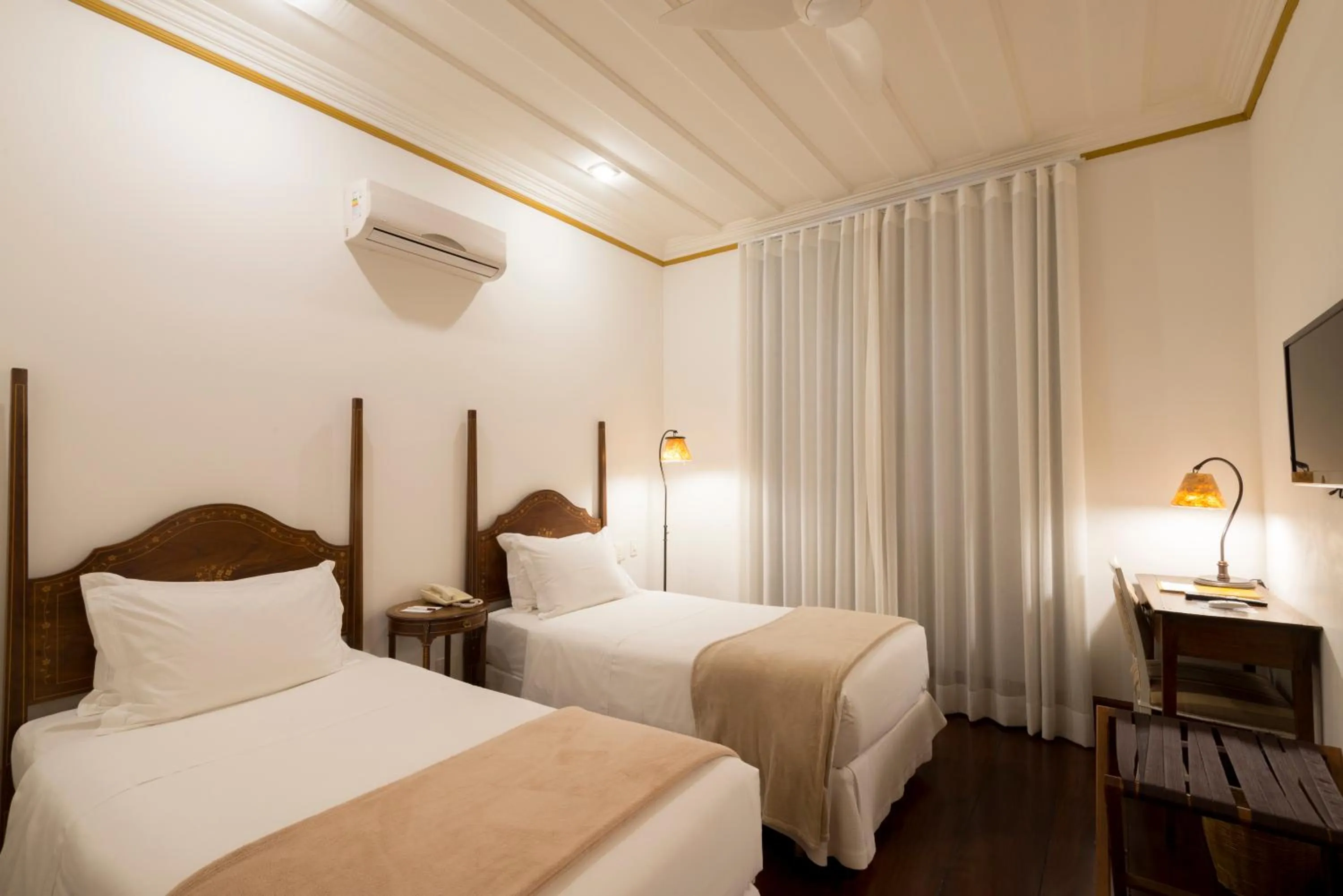 Bed in Hotel Solar do Rosário