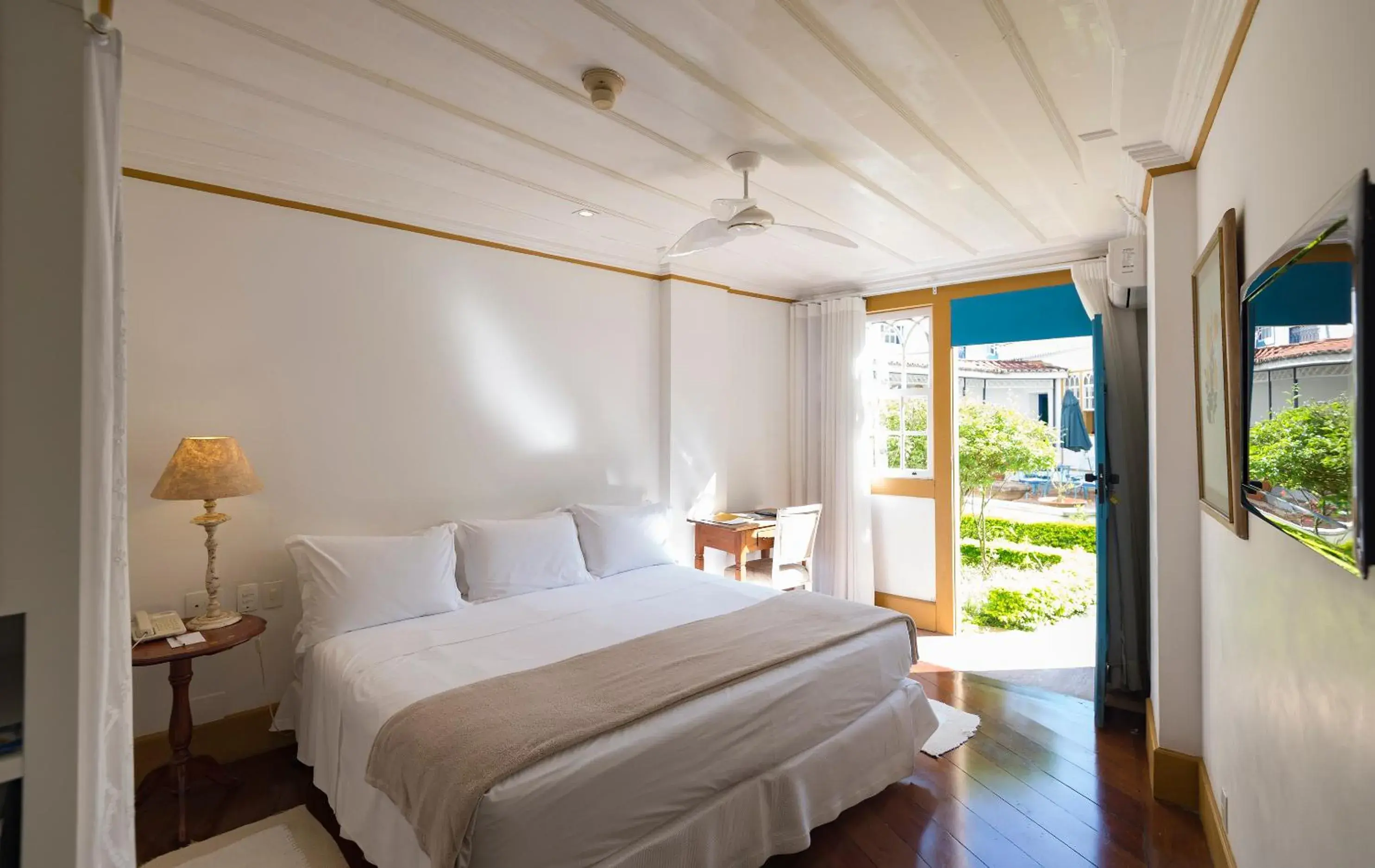 Deluxe Double Room in Hotel Solar do Rosário Deluxe Double Room in Hotel Solar do Rosário