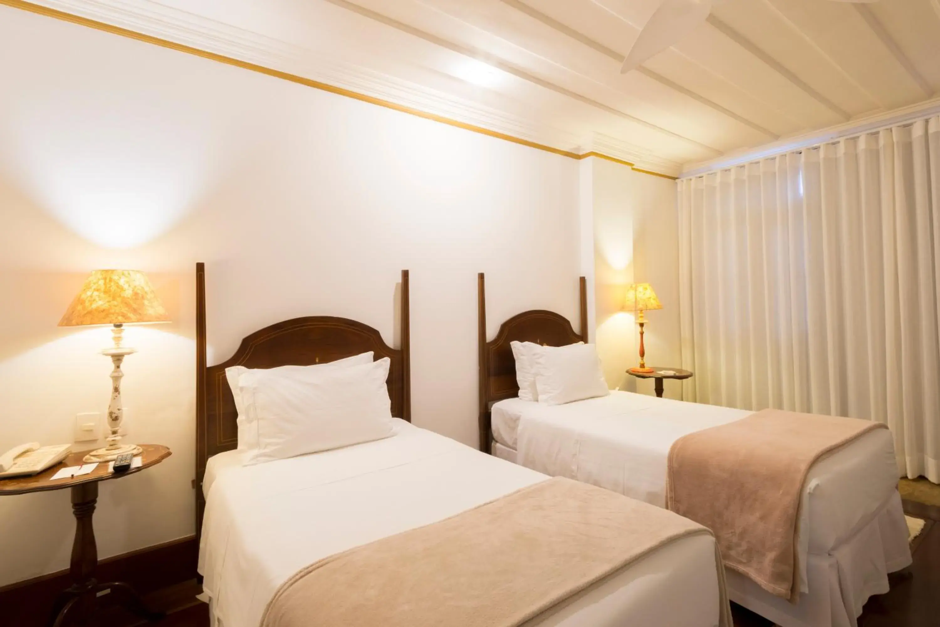 Deluxe Twin Room in Hotel Solar do Rosário Deluxe Twin Room in Hotel Solar do Rosário