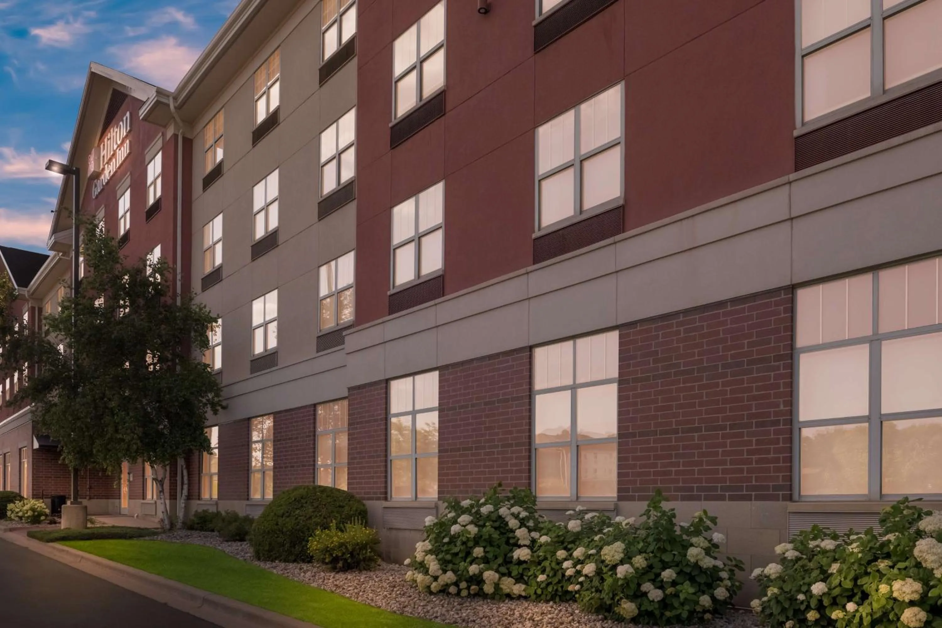 Property building in Hilton Garden Inn Rockford