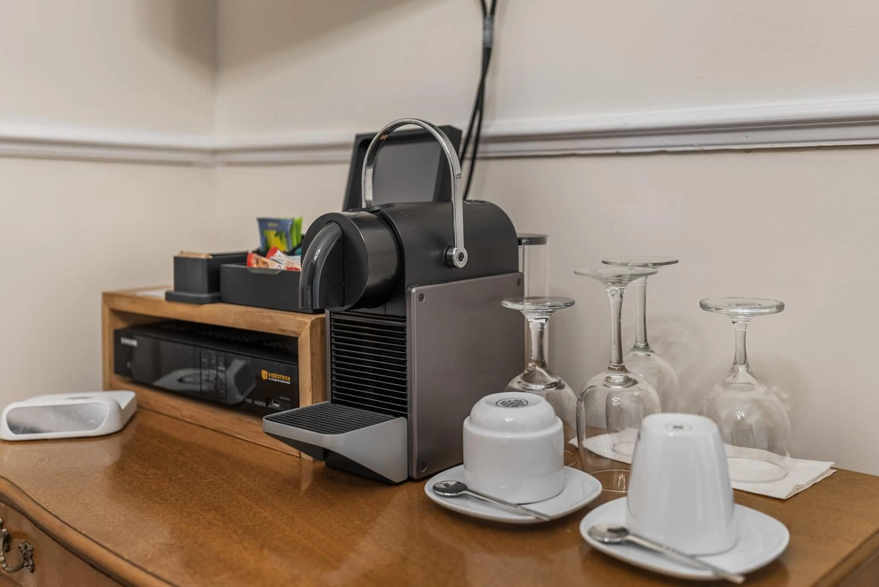 Bedroom in Hotel Charles-Alexandre - Par Aneyro