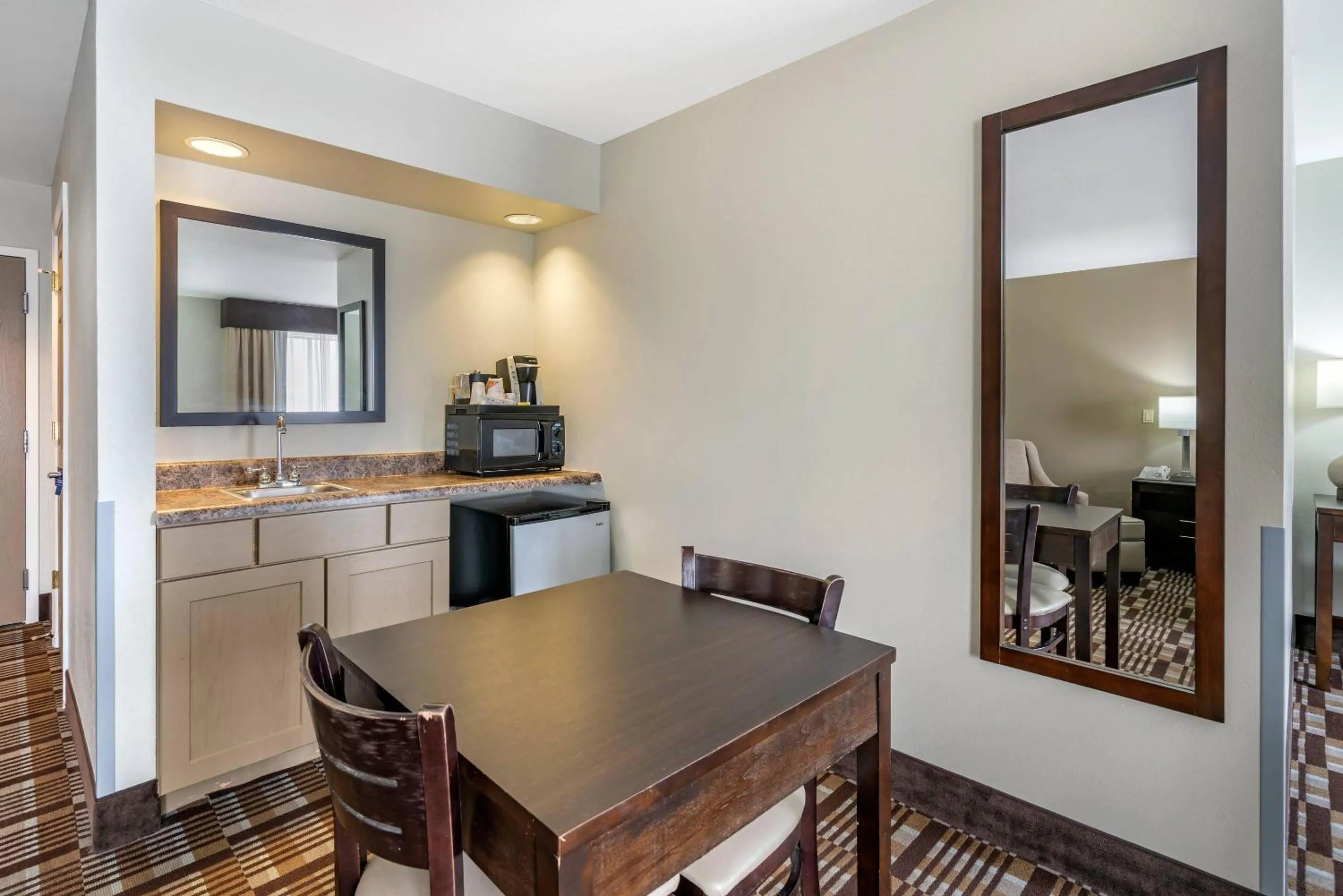 Bedroom in Comfort Inn Sullivan