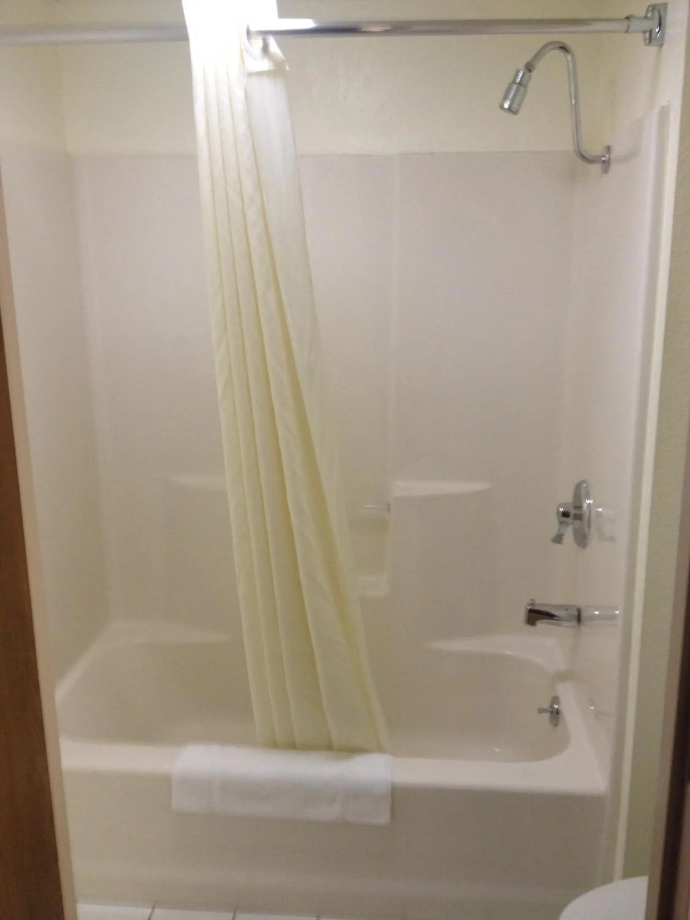 Studio King Suite with Two Queen Beds - Non-Smoking in Baymont by Wyndham Springfield South Hwy 65 Studio King Suite with Two Queen Beds - Non-Smoking in Baymont by Wyndham Springfield South Hwy 65