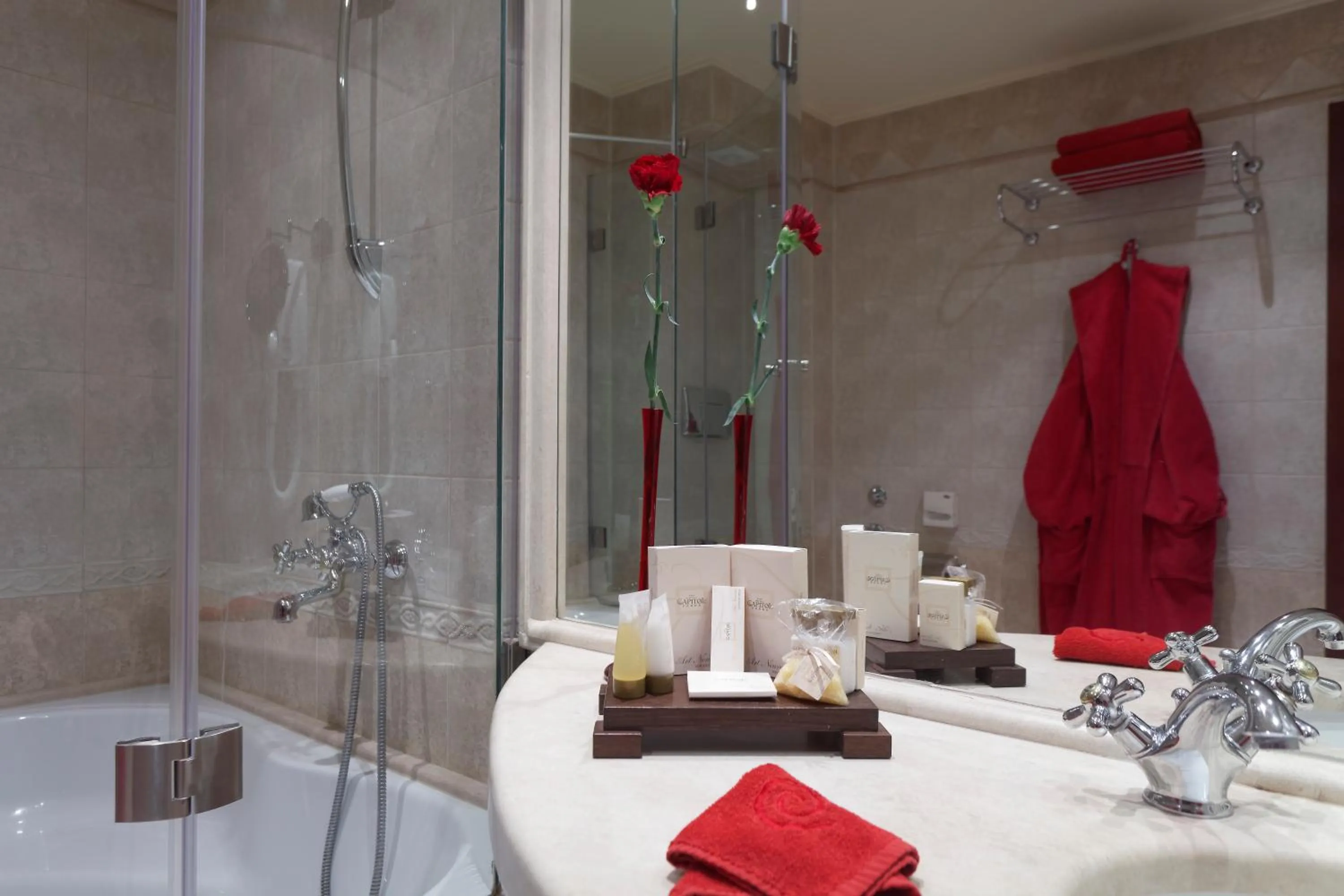 Bathroom in Capitol Hotel