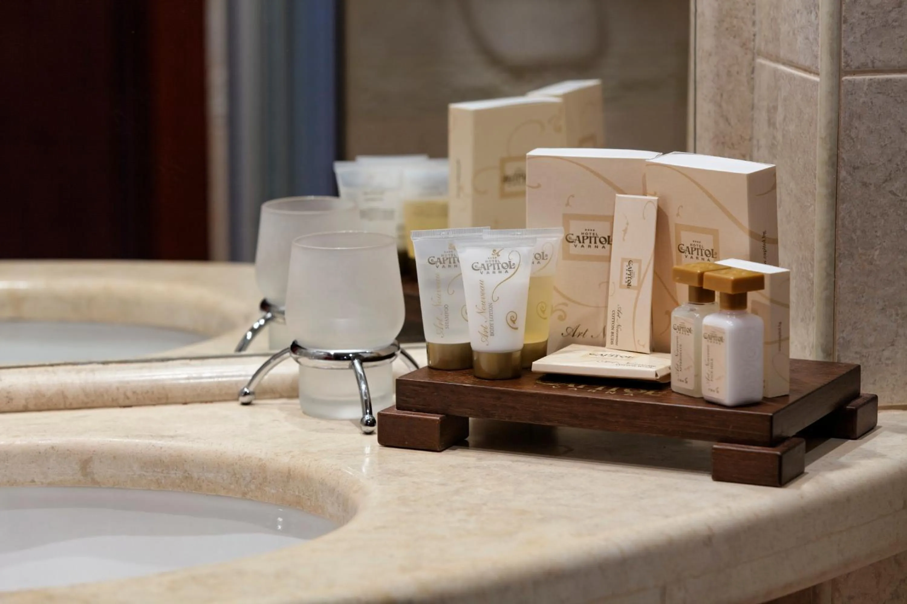 Decorative detail in Capitol Hotel