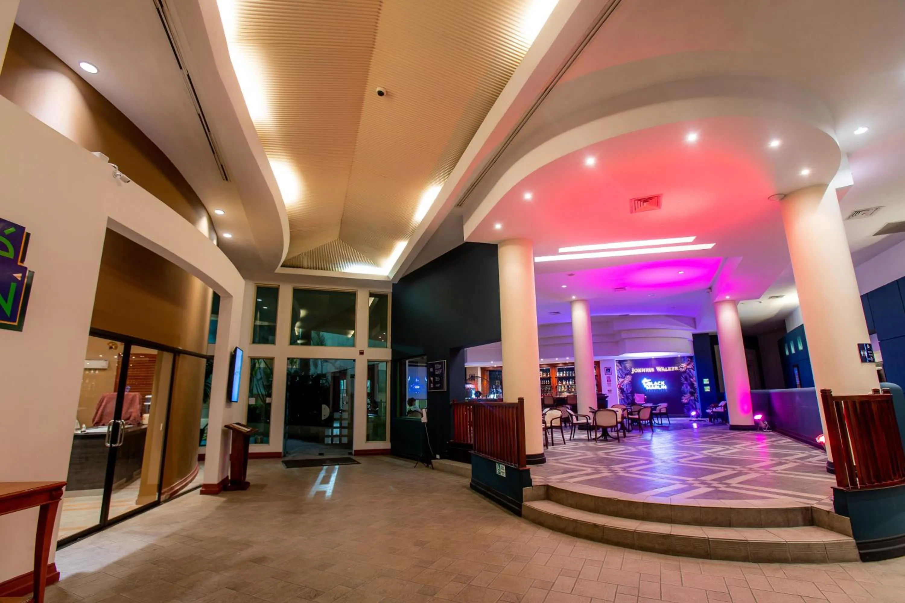 Karaoke in Hotel Colon Salinas