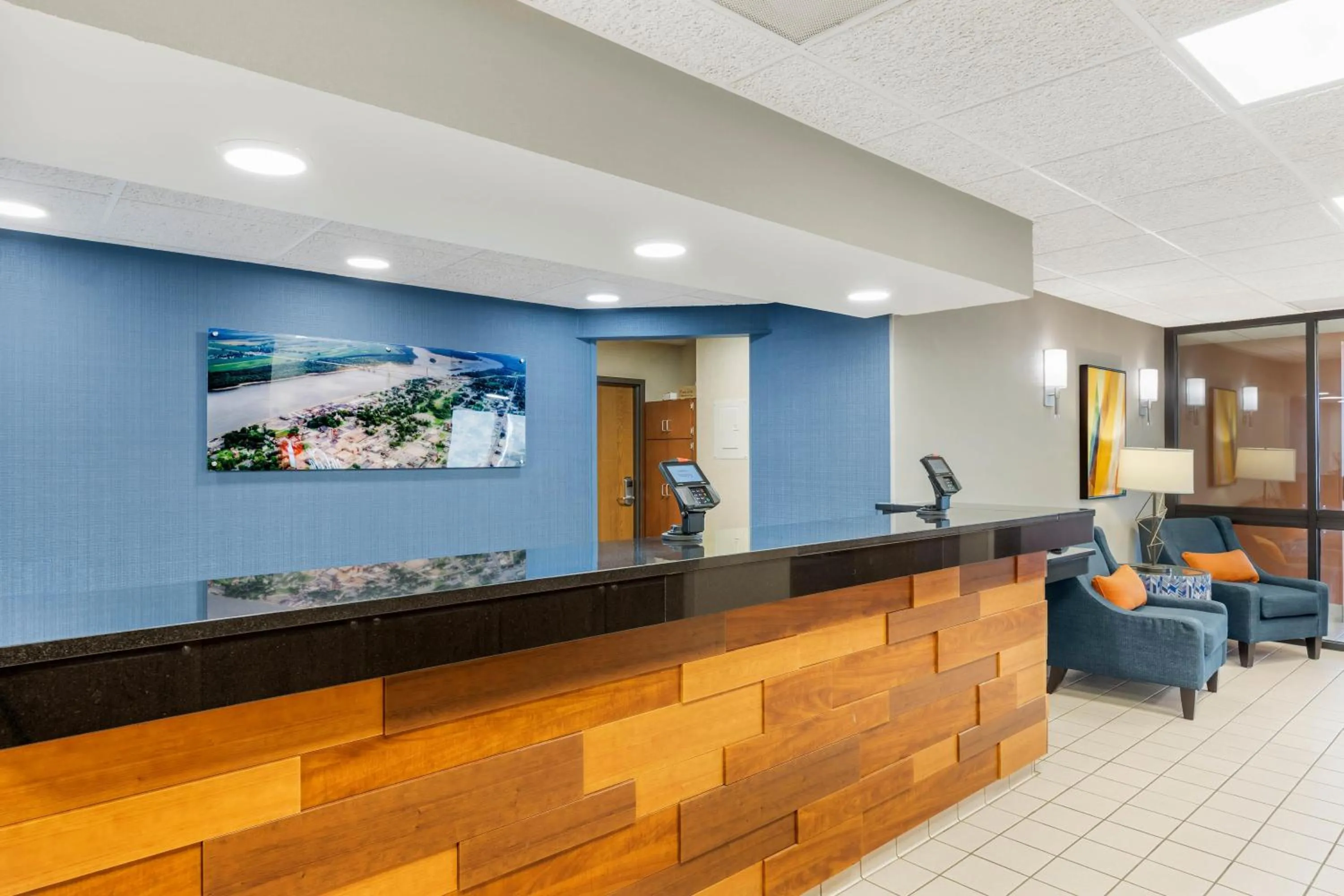 Lobby or reception in Pear Tree Inn Cape Girardeau West