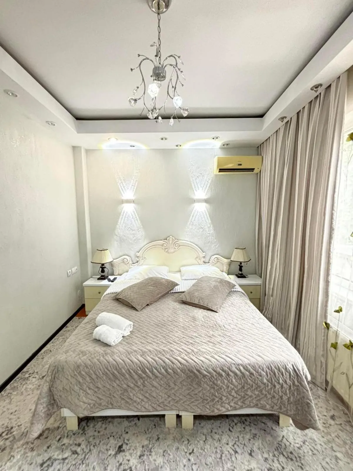 Bed in Bella Donna Hotel