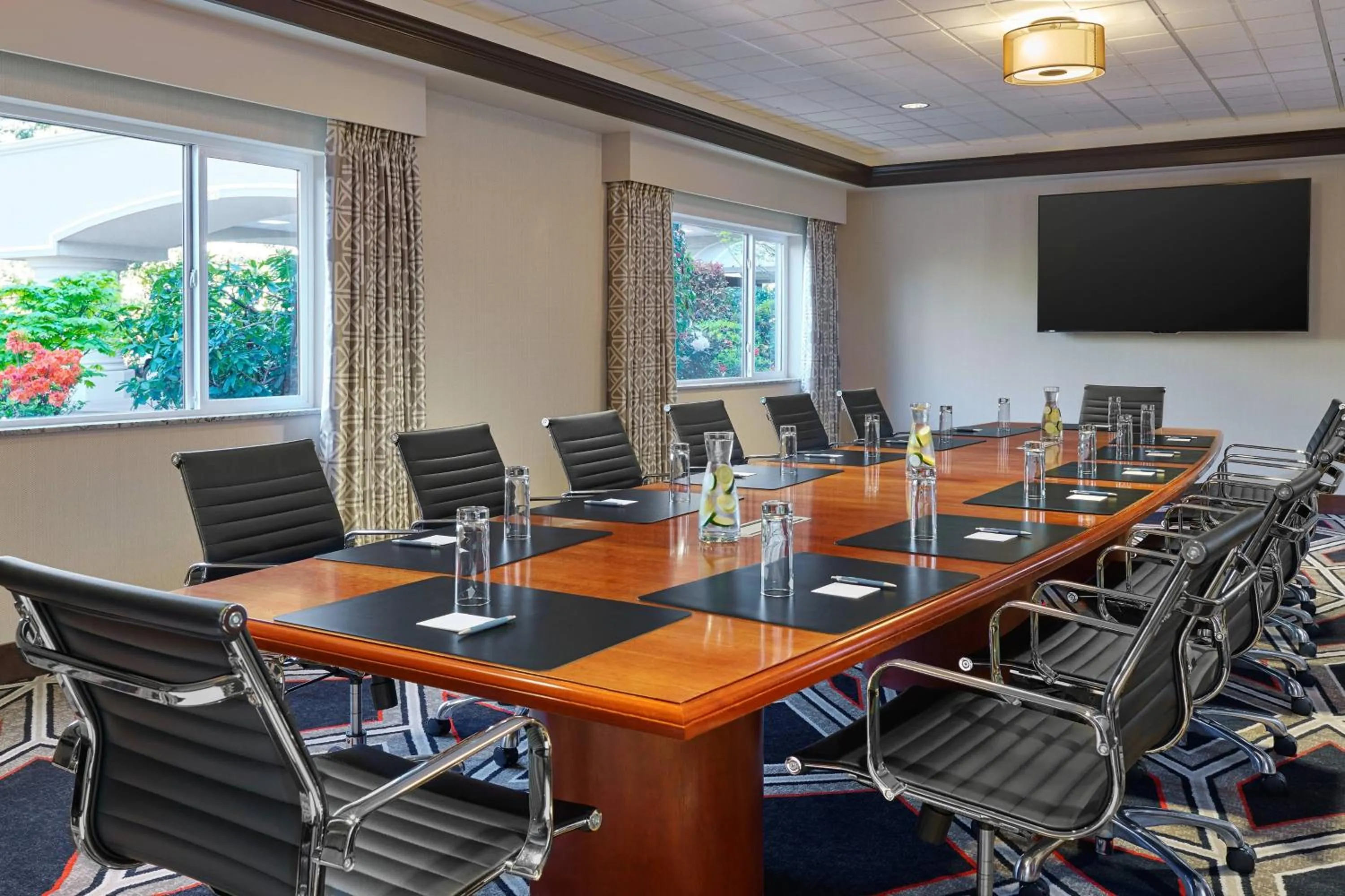 Meeting/conference room in Four Points by Sheraton Bellingham Hotel & Conference Center