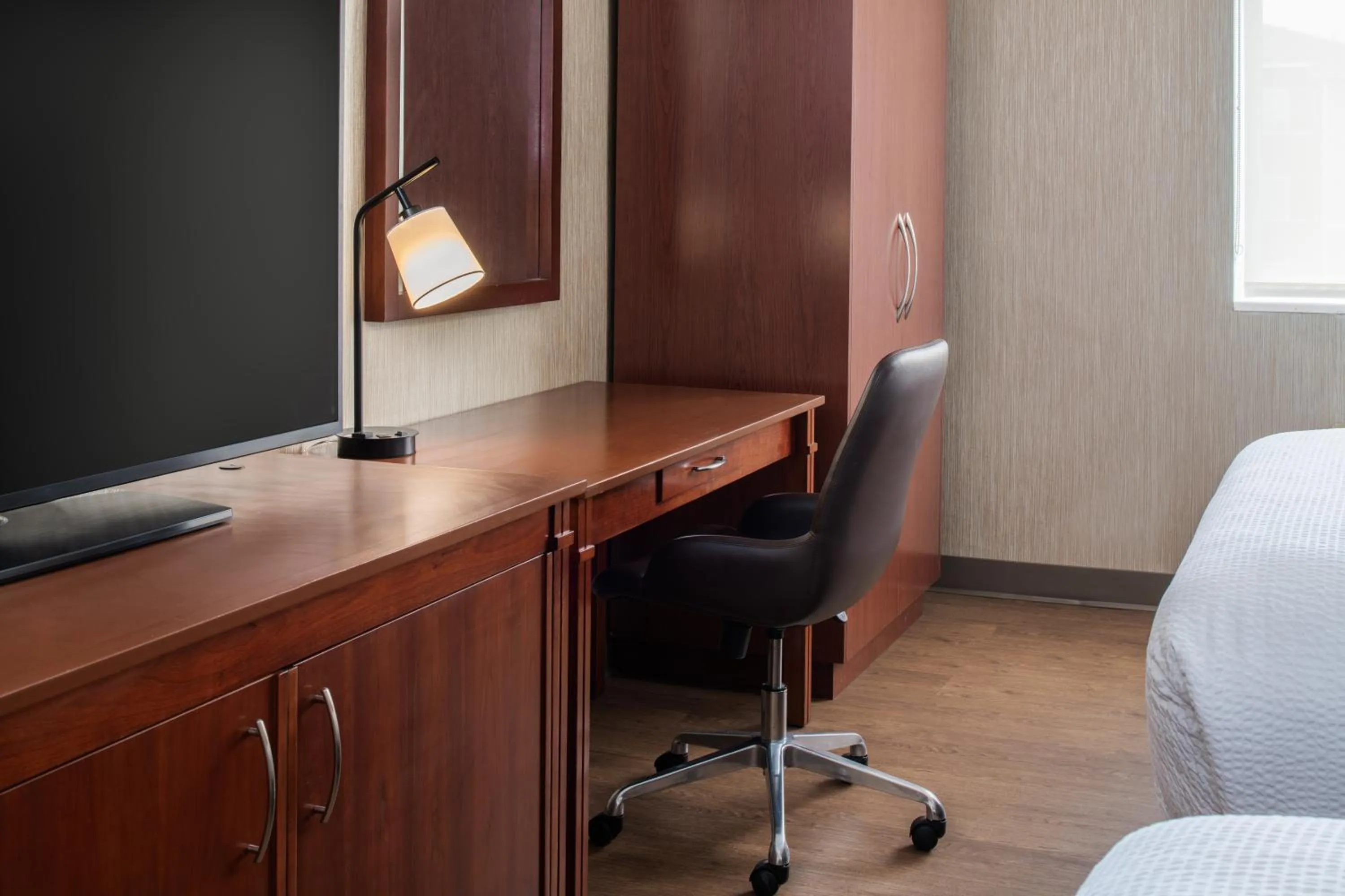 hair dresser in Four Points by Sheraton Bellingham Hotel & Conference Center