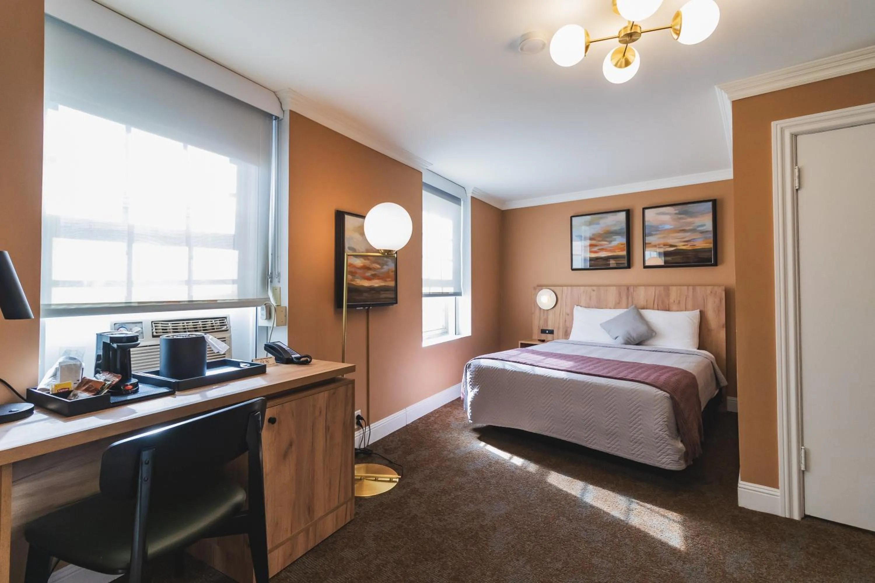 Bed in Historic Sonora Inn