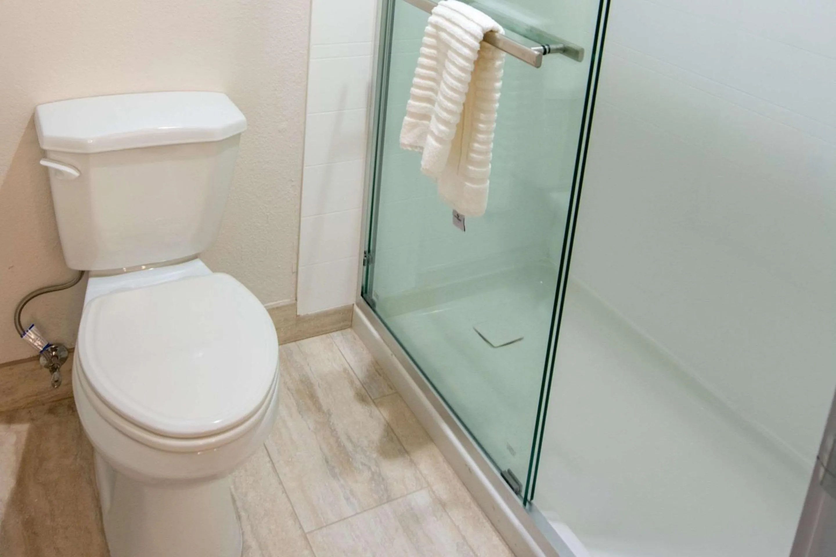 Bedroom in Comfort Inn Battle Mountain - Midway Between Elko and Winnemucca