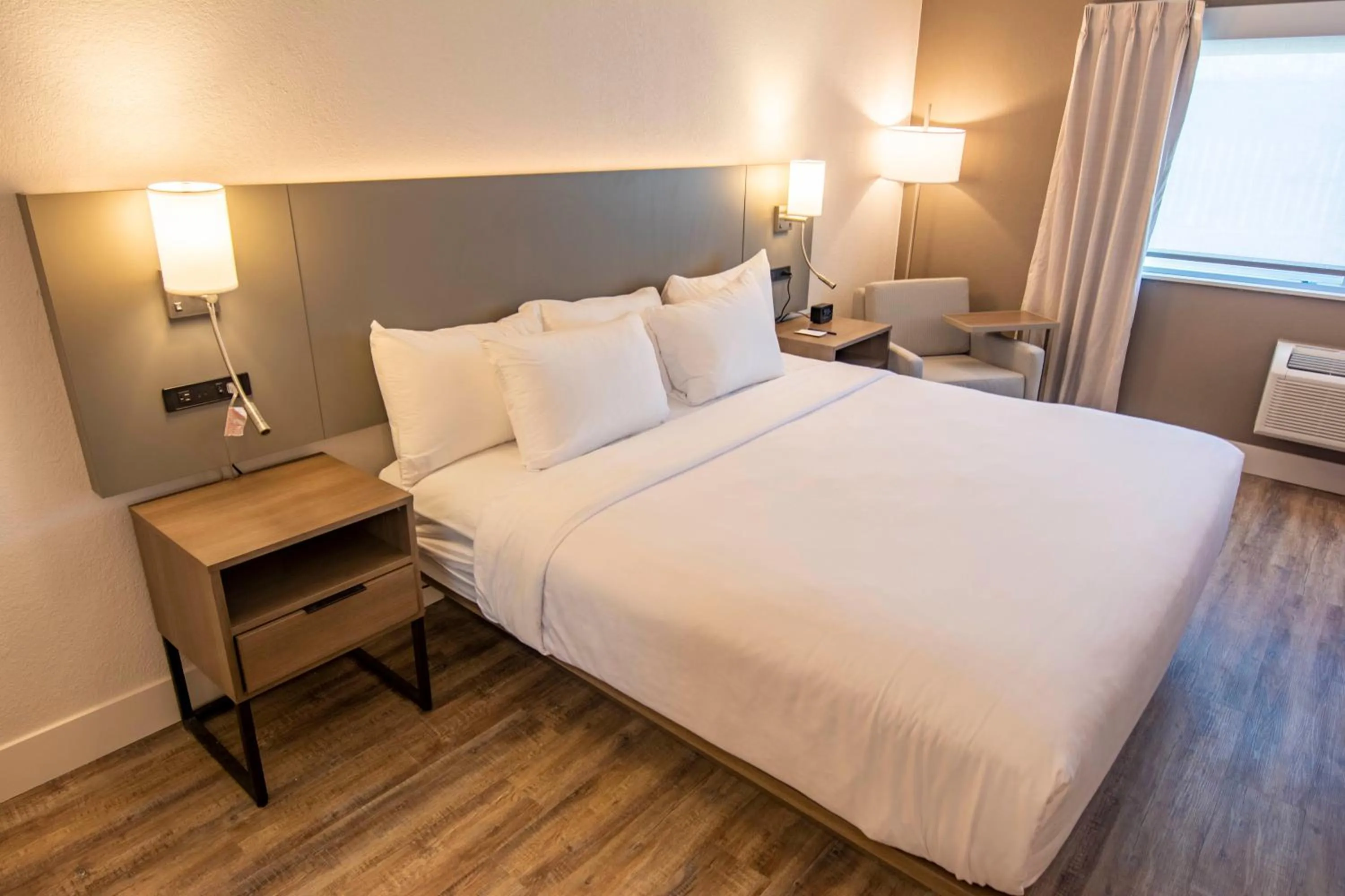 Bed in Comfort Inn Battle Mountain - Midway Between Elko and Winnemucca