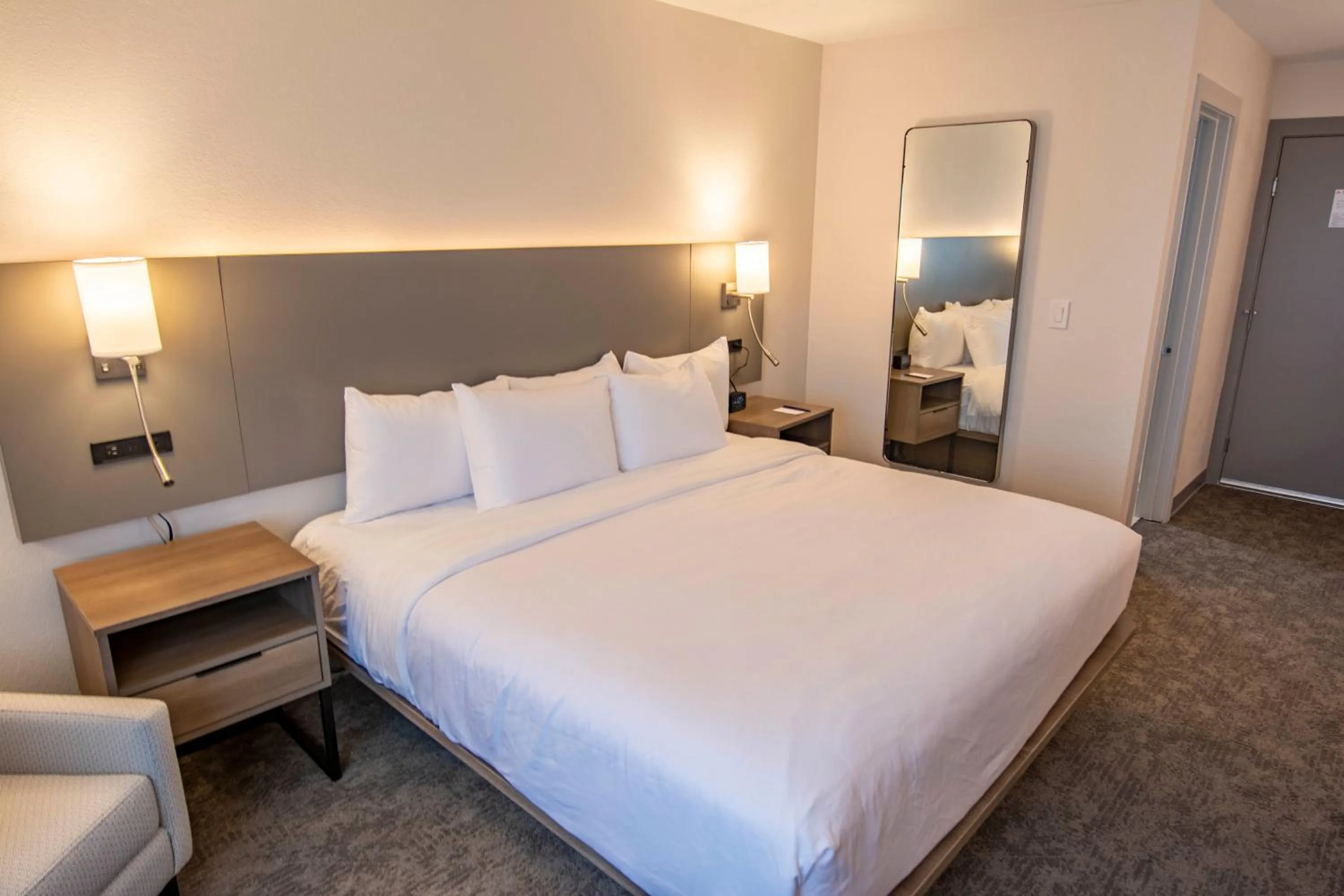 Bed in Comfort Inn Battle Mountain - Midway Between Elko and Winnemucca